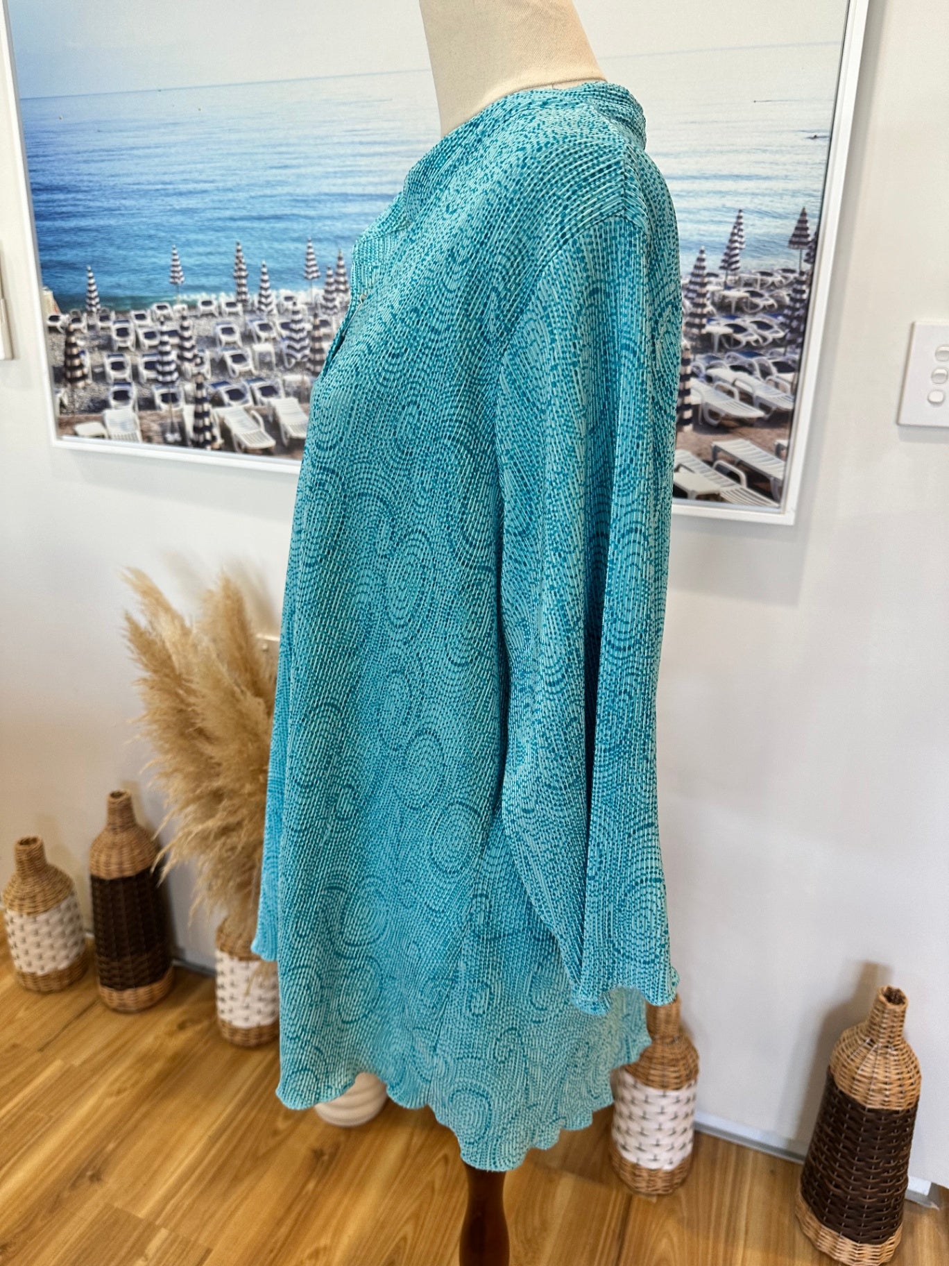 [SALE] Turquoise w Spirals Blouse - Size Large / Extra Large