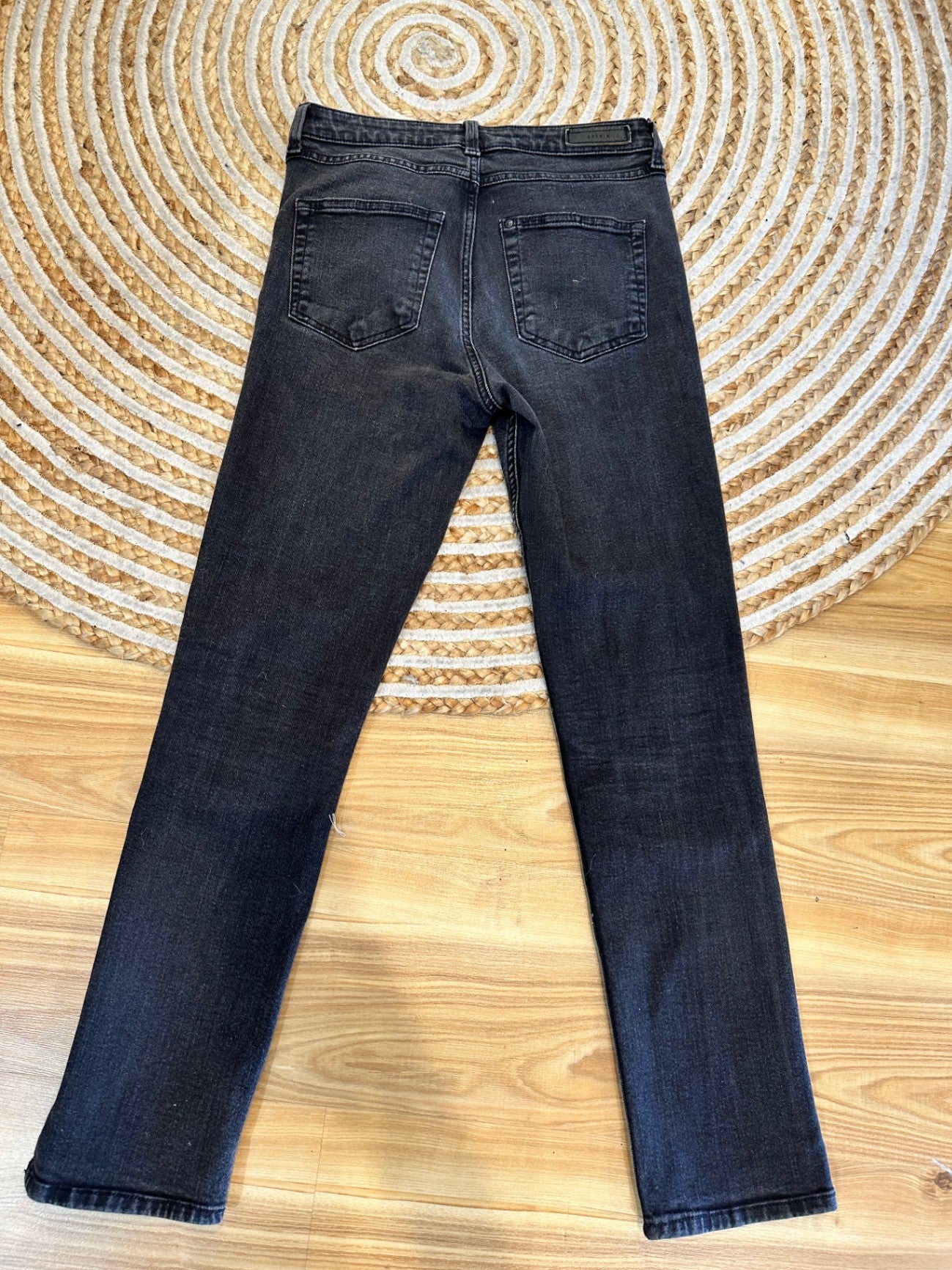 [SALE] Grey-wash Jeans with stud detailing - Size 29