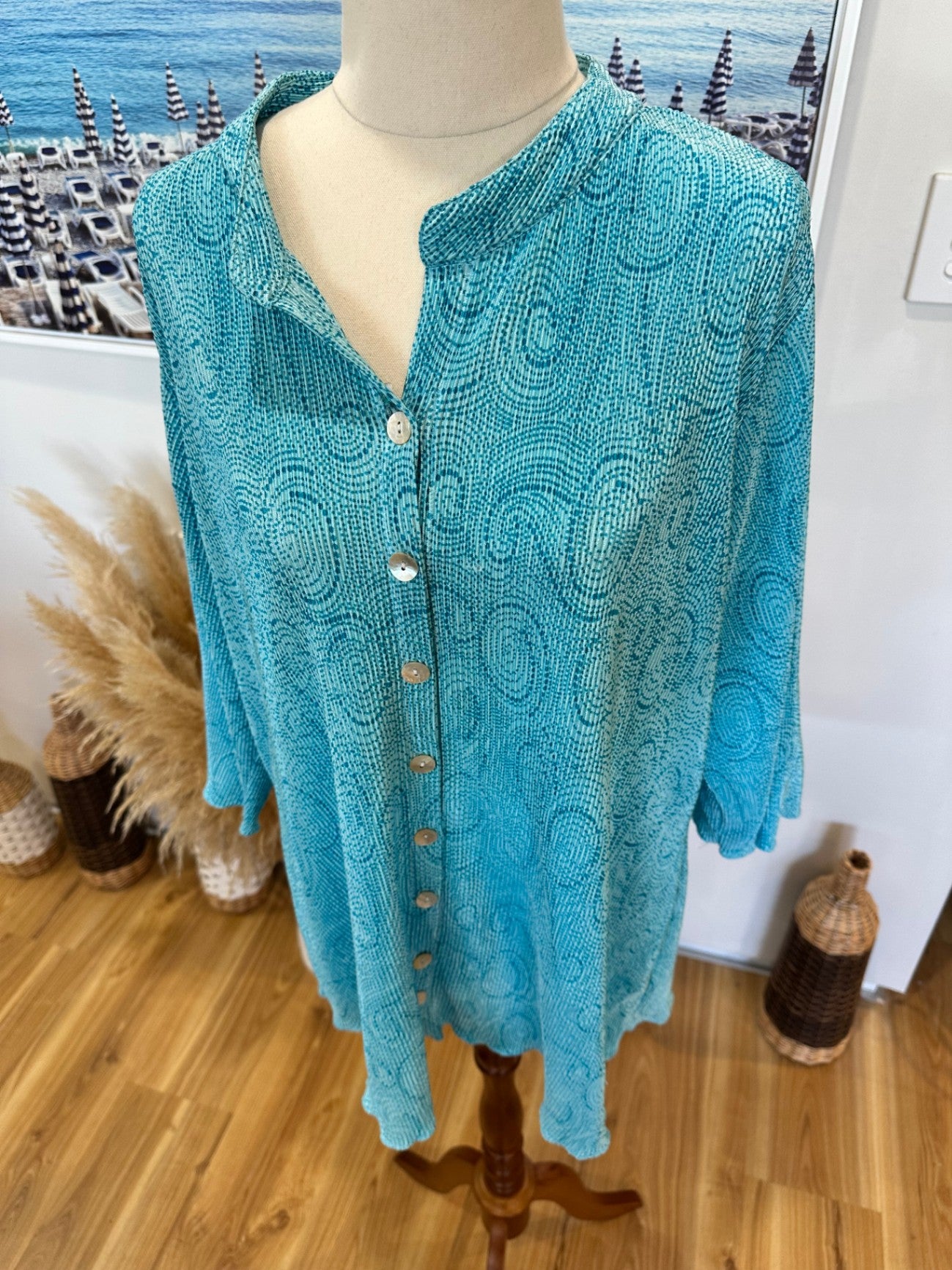 [SALE] Turquoise w Spirals Blouse - Size Large / Extra Large