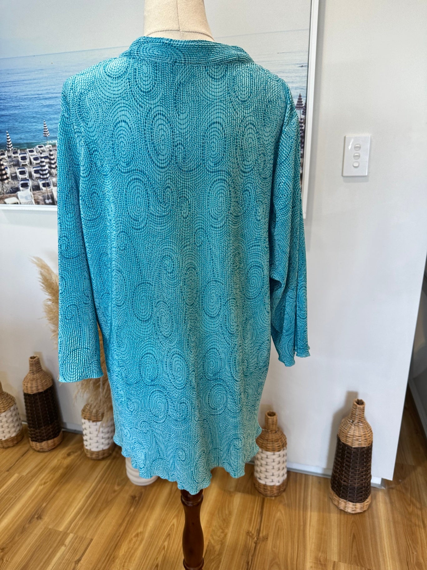 [SALE] Turquoise w Spirals Blouse - Size Large / Extra Large