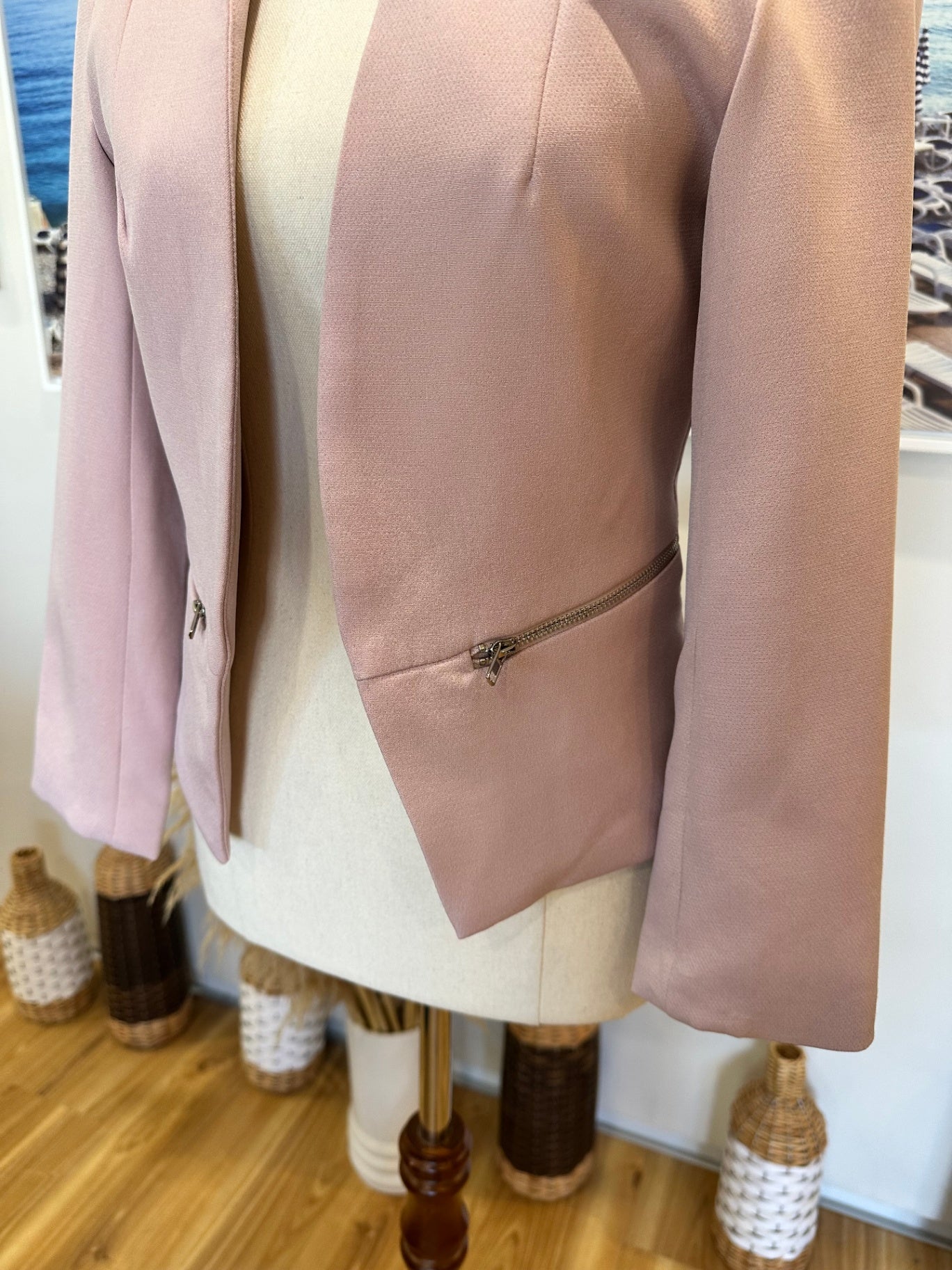 [SALE] Pagani - Cropped Blazer - Size 8 - Pink