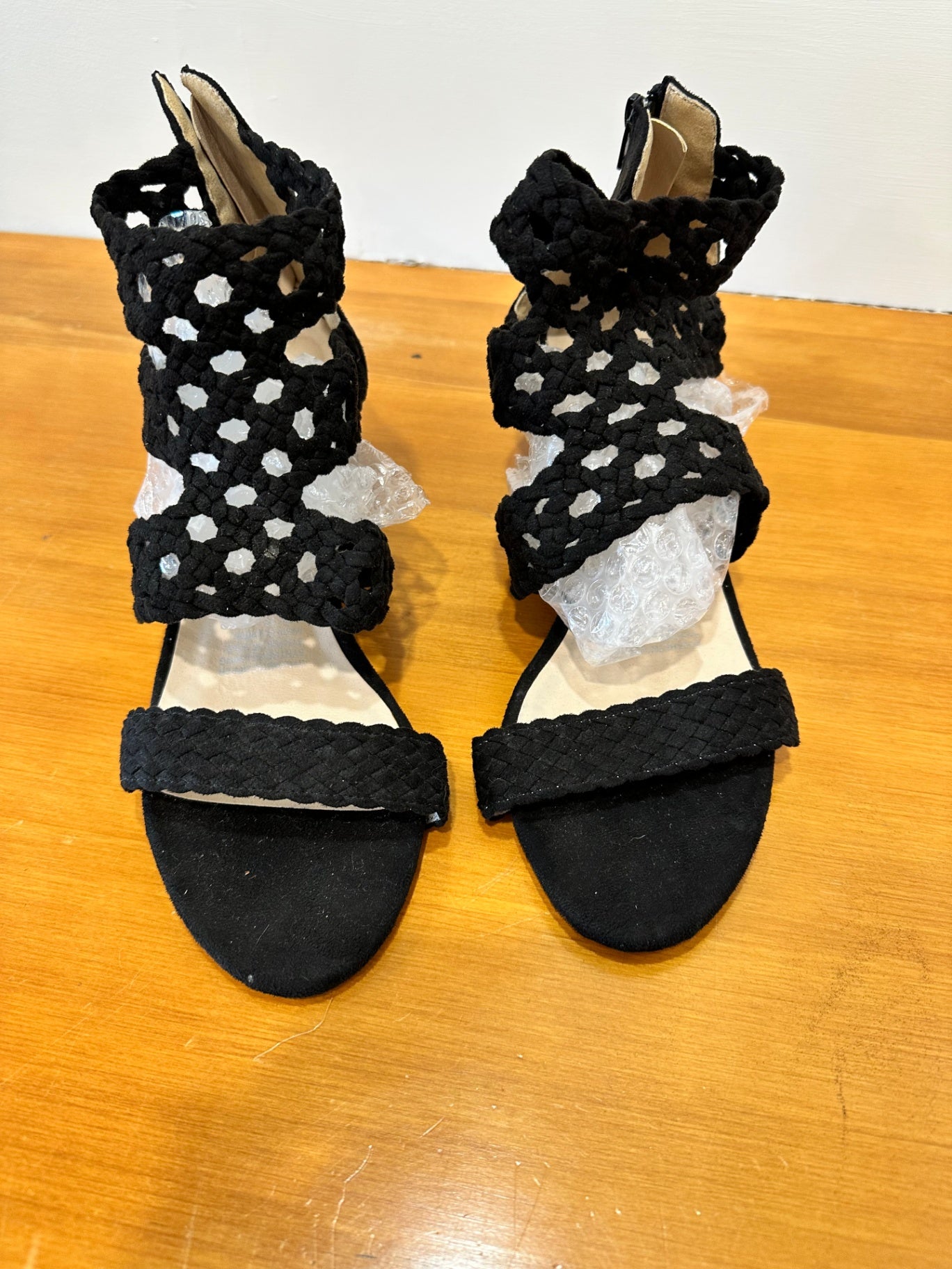 [SALE] Capture - Heeled Sandals - Size 10 - Black