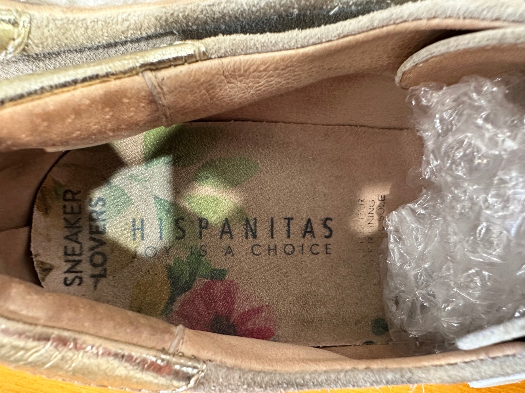 [SALE] Hispanita Sneakers - Size EU 41 - Gold and white