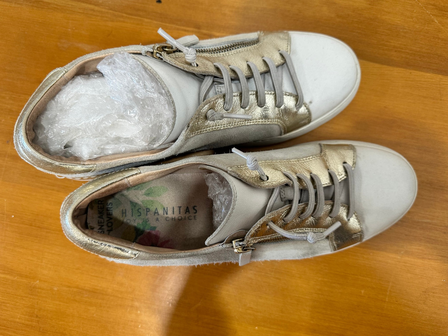 [SALE] Hispanita Sneakers - Size EU 41 - Gold and white