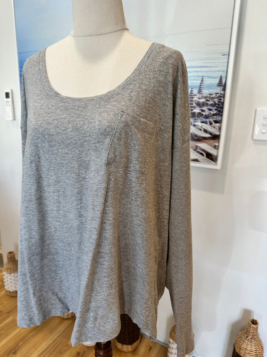 [SALE] Max - Long sleeve Top - Medium - Grey