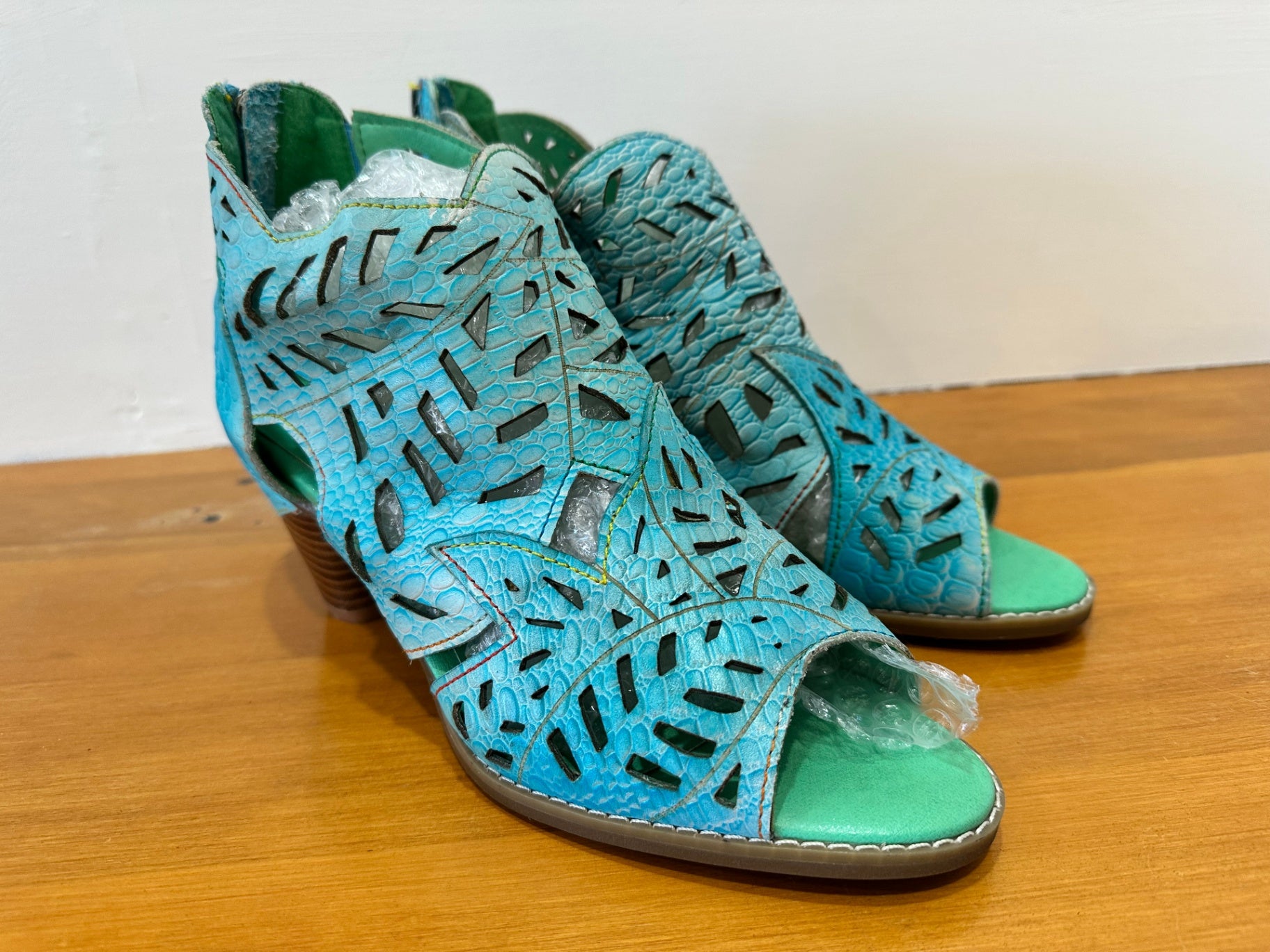 [SALE] Maher - Summer Sandals / Heels - Size EU 41 - Turquoise