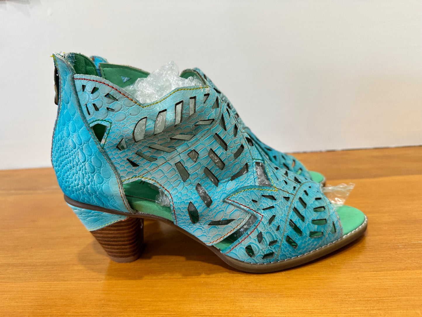 [SALE] Maher - Summer Sandals / Heels - Size EU 41 - Turquoise