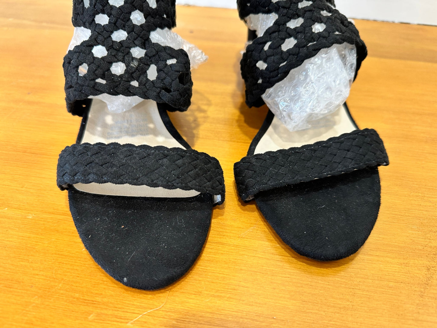 [SALE] Capture - Heeled Sandals - Size 10 - Black