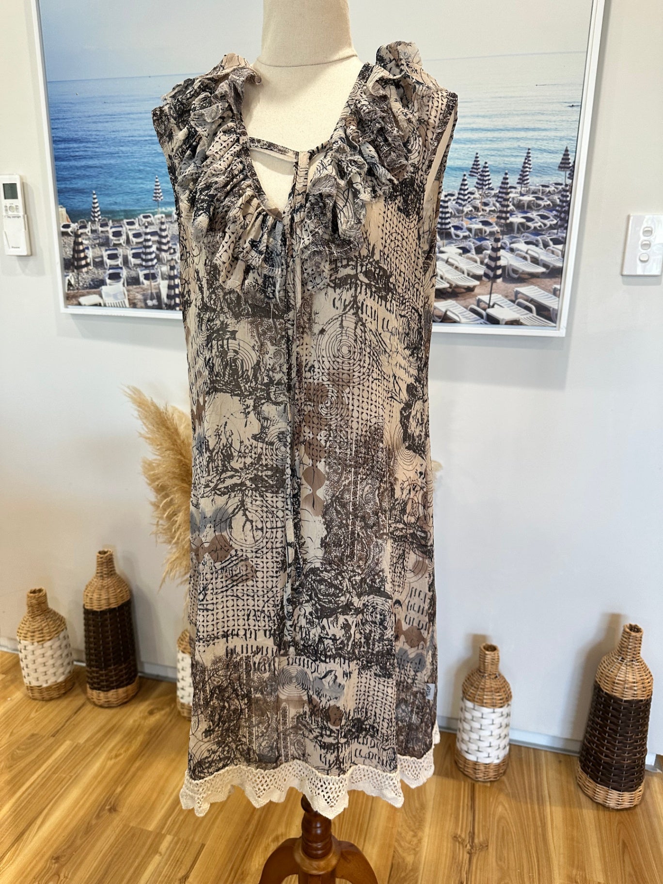 Art Style by Rebecca Herring Dress 14 Beige and black