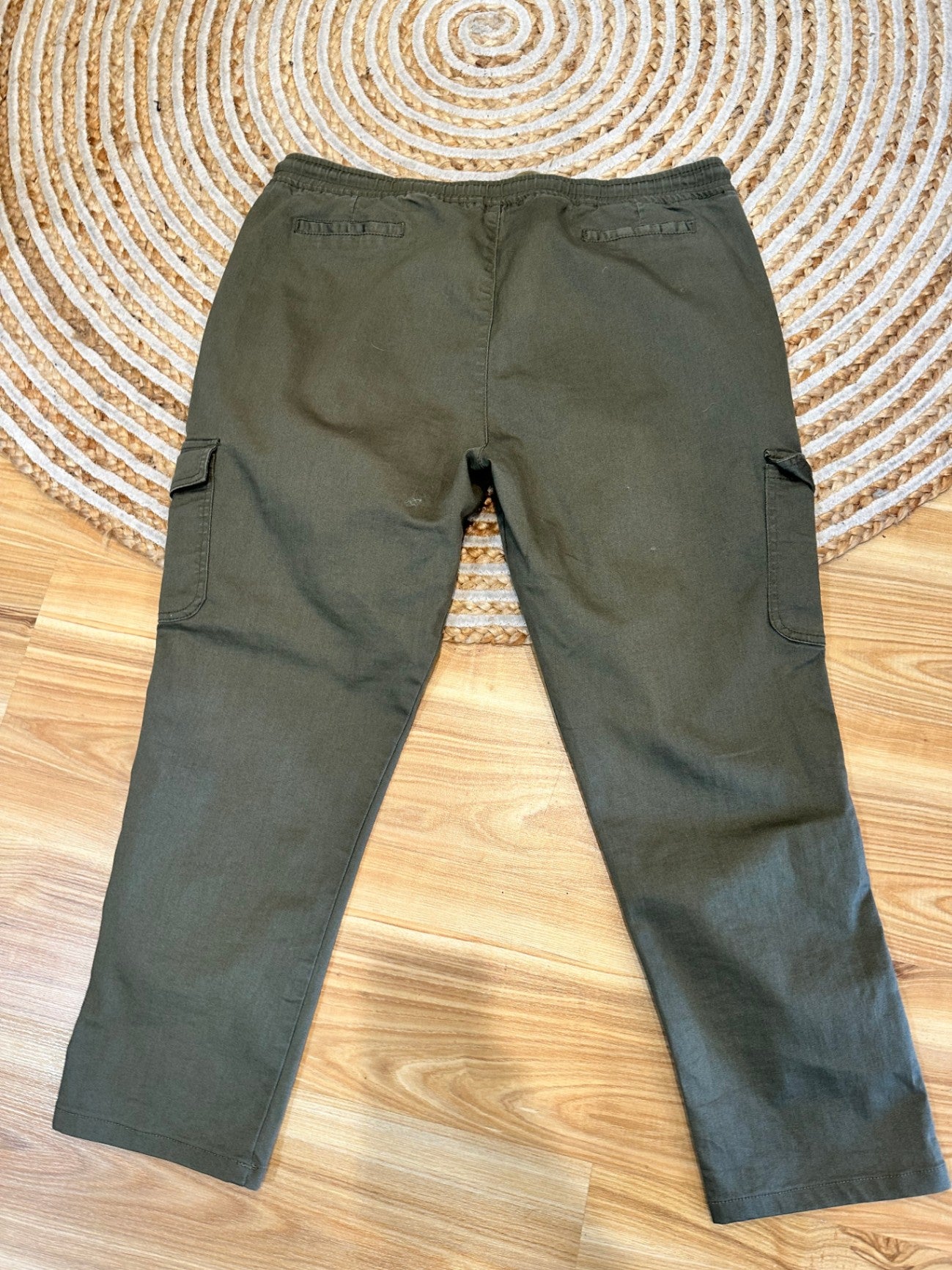 [SALE] Wakee - Drawstring Pants - Size 16 - Olive green
