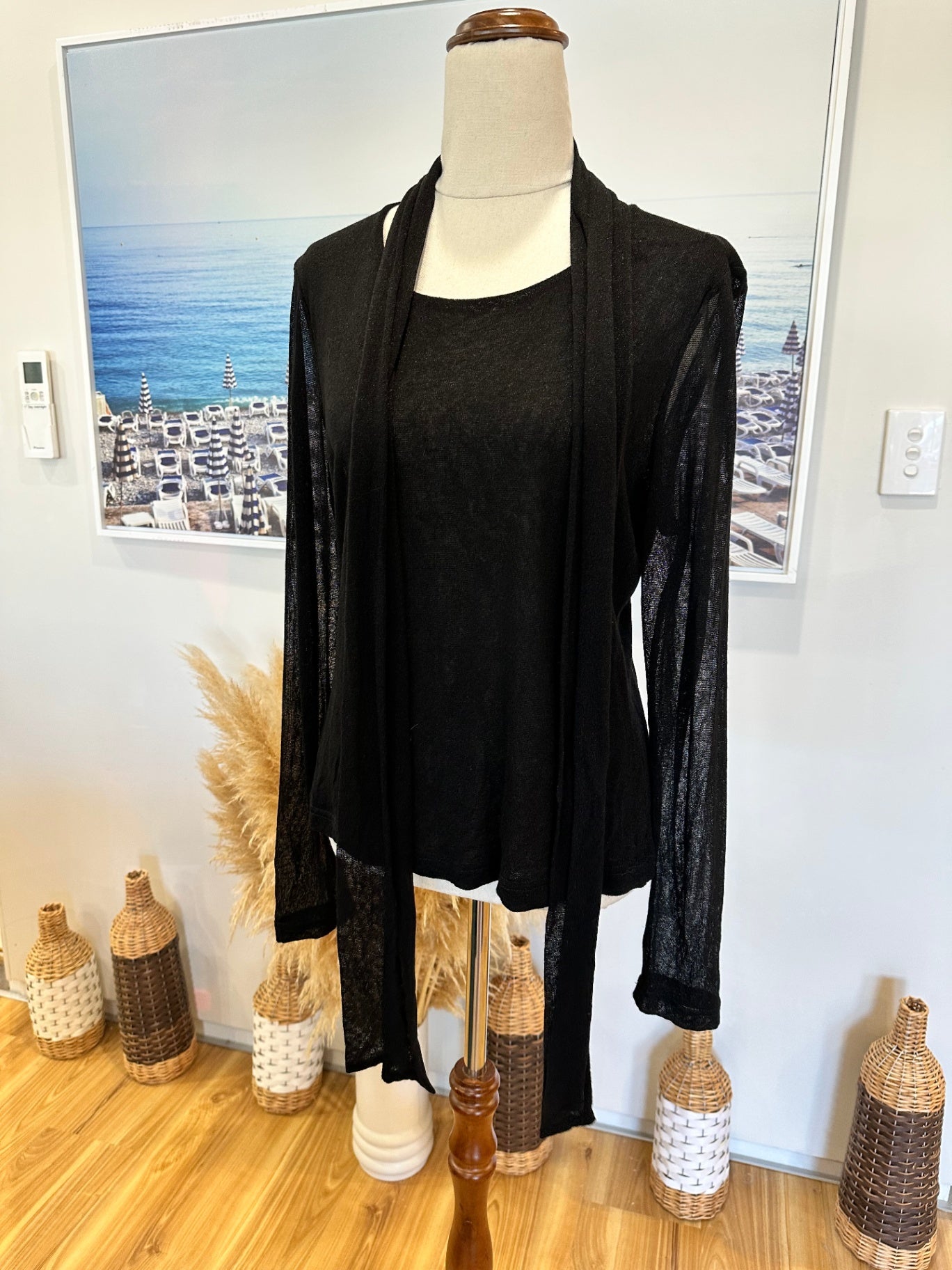 [SALE] Valerie Frank -- Black Top - Size 14 - Made in New Zealand