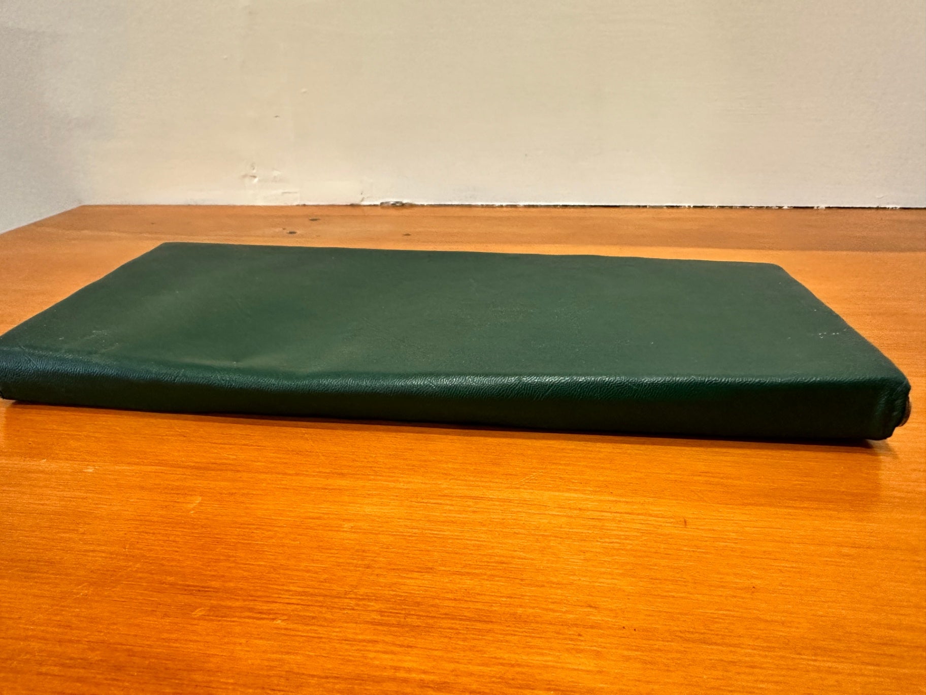 [SALE] Vintage - Long Oblong - Green Clutch Purse