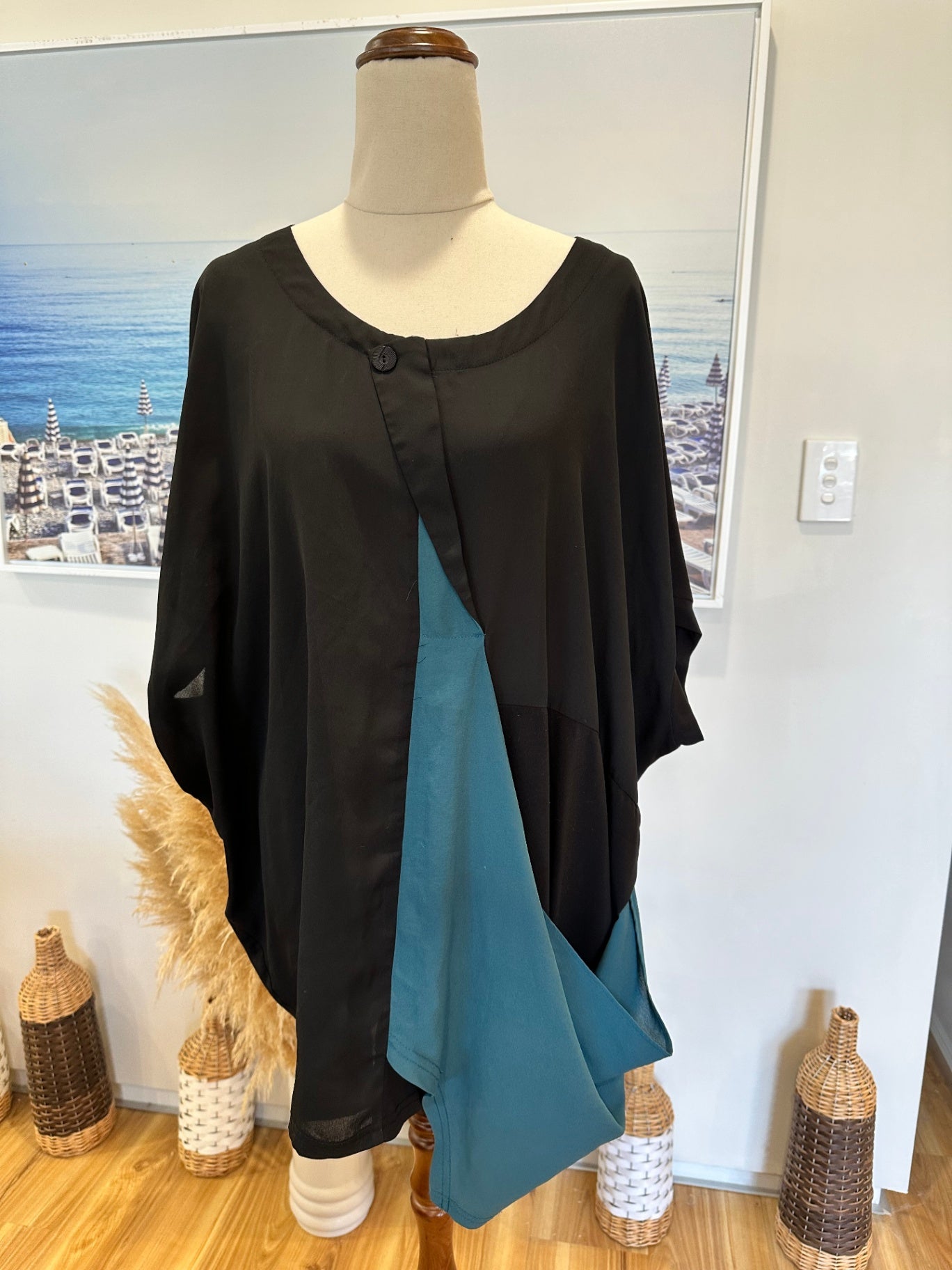[SALE] Emma Rose - Blouse - Size 18 - Black and Teal