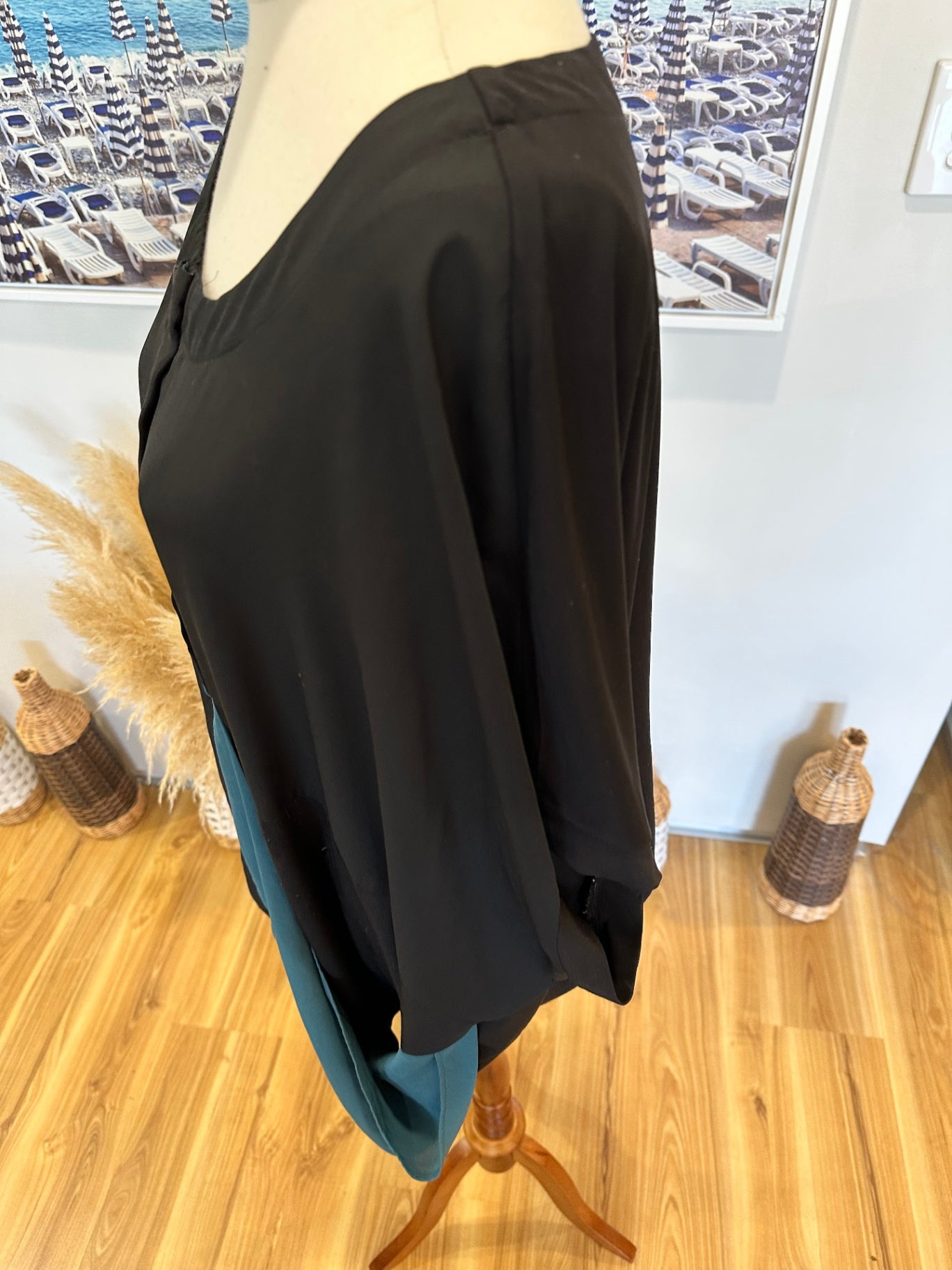 [SALE] Emma Rose - Blouse - Size 18 - Black and Teal