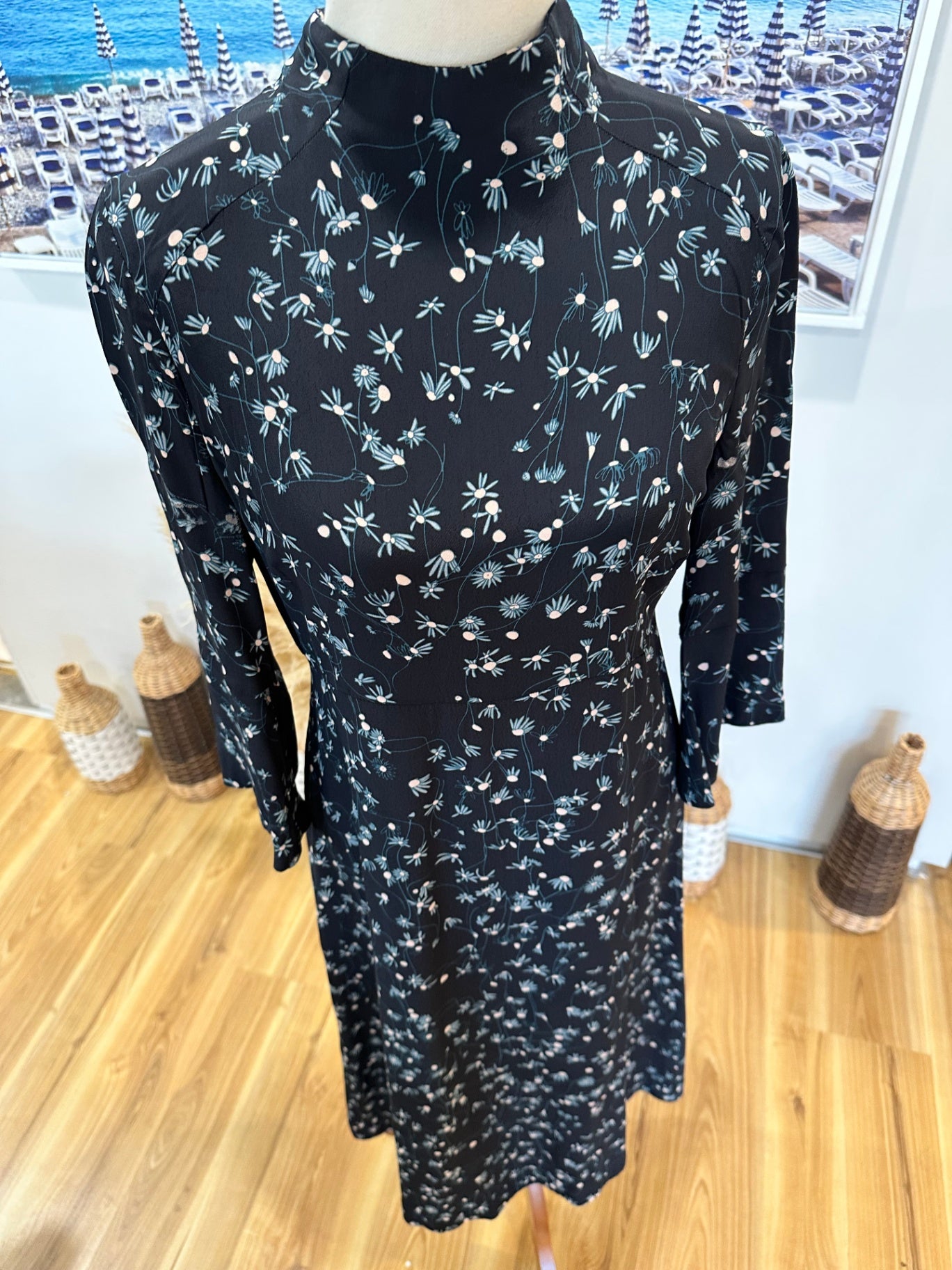 [SALE] Country Road - Dress - Size 6 - Navy w floral pattern