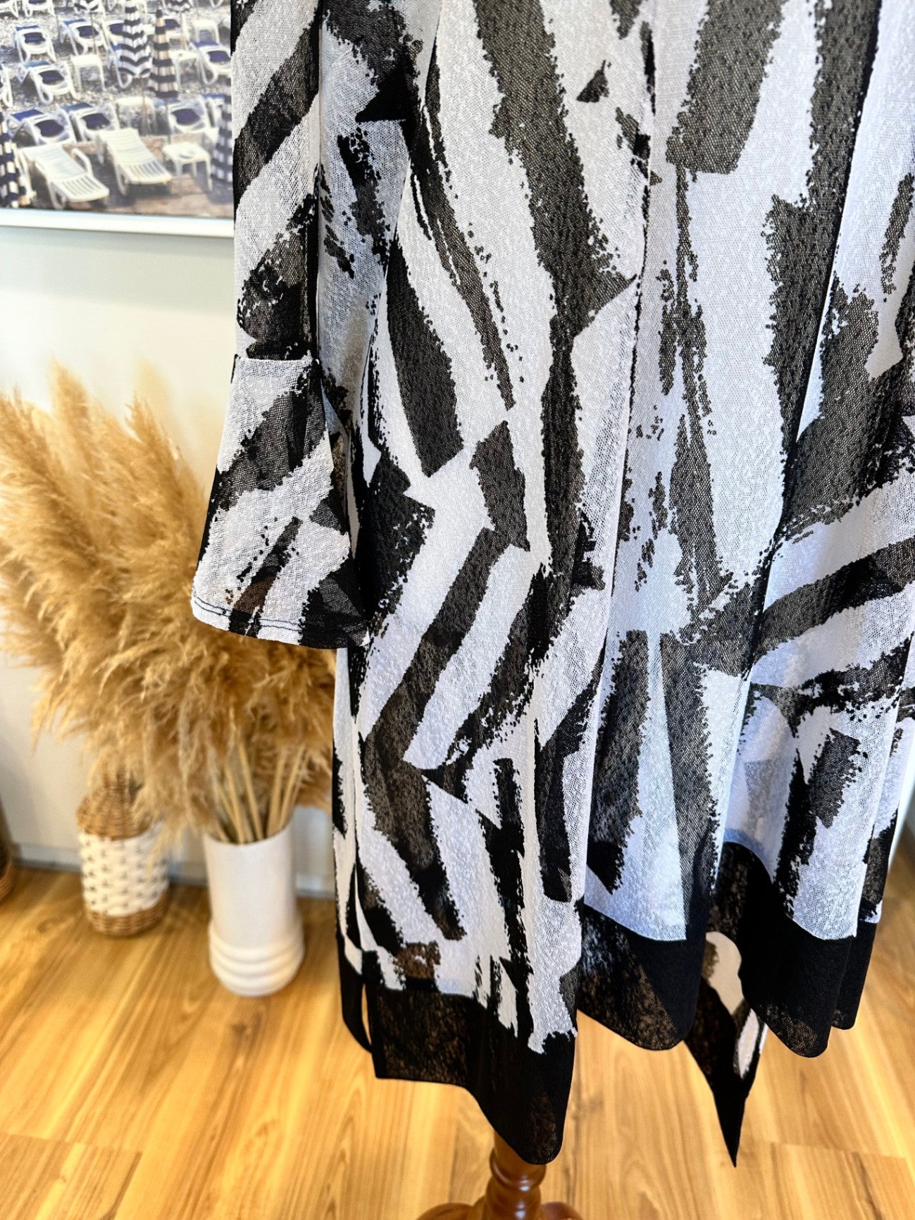 [SALE] Taking Shape - Dress - Size 16 - Black and white