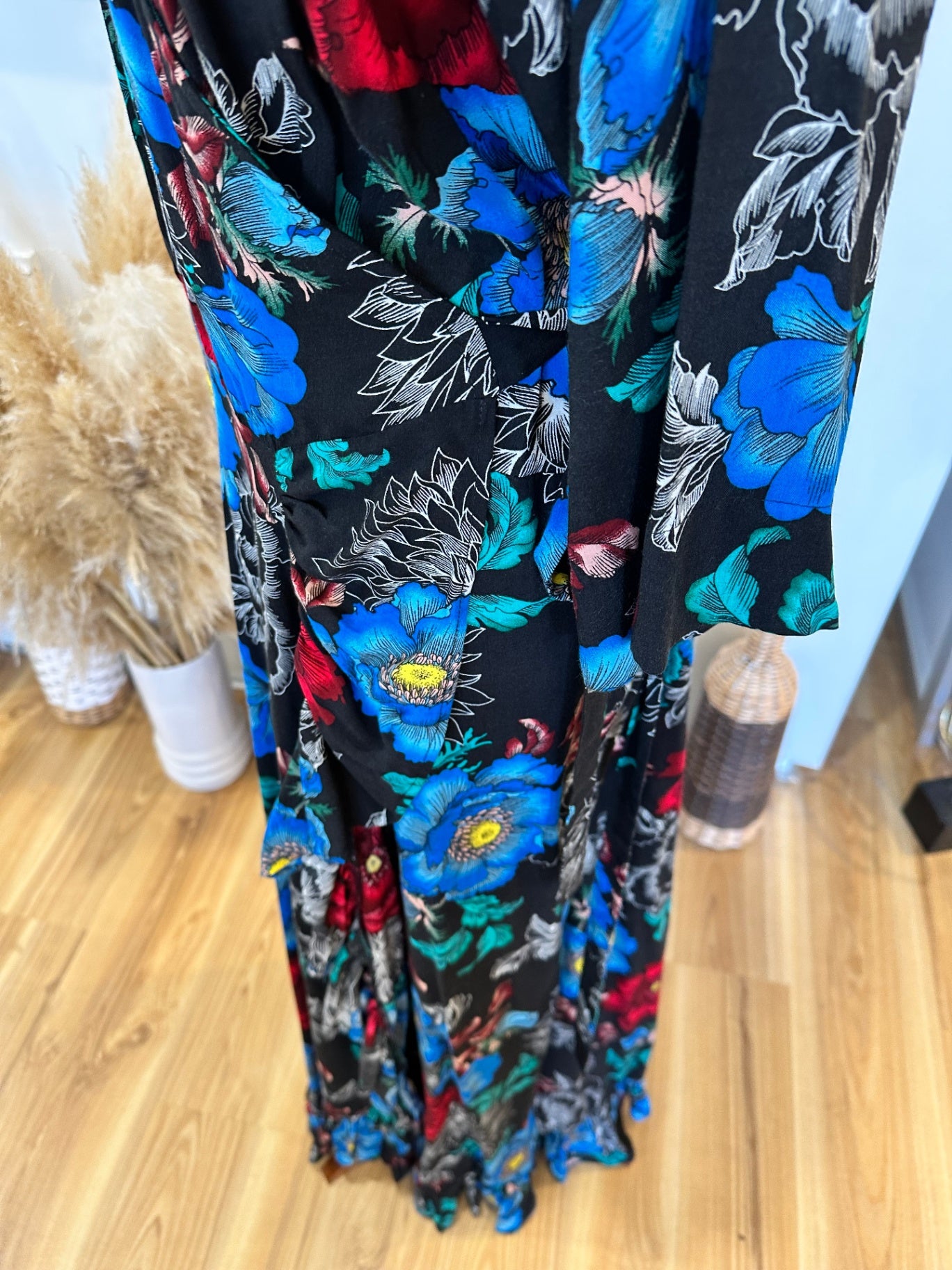[SALE] TCD - Made in New Zealand - Maxi Dress - Large - Black & Floral