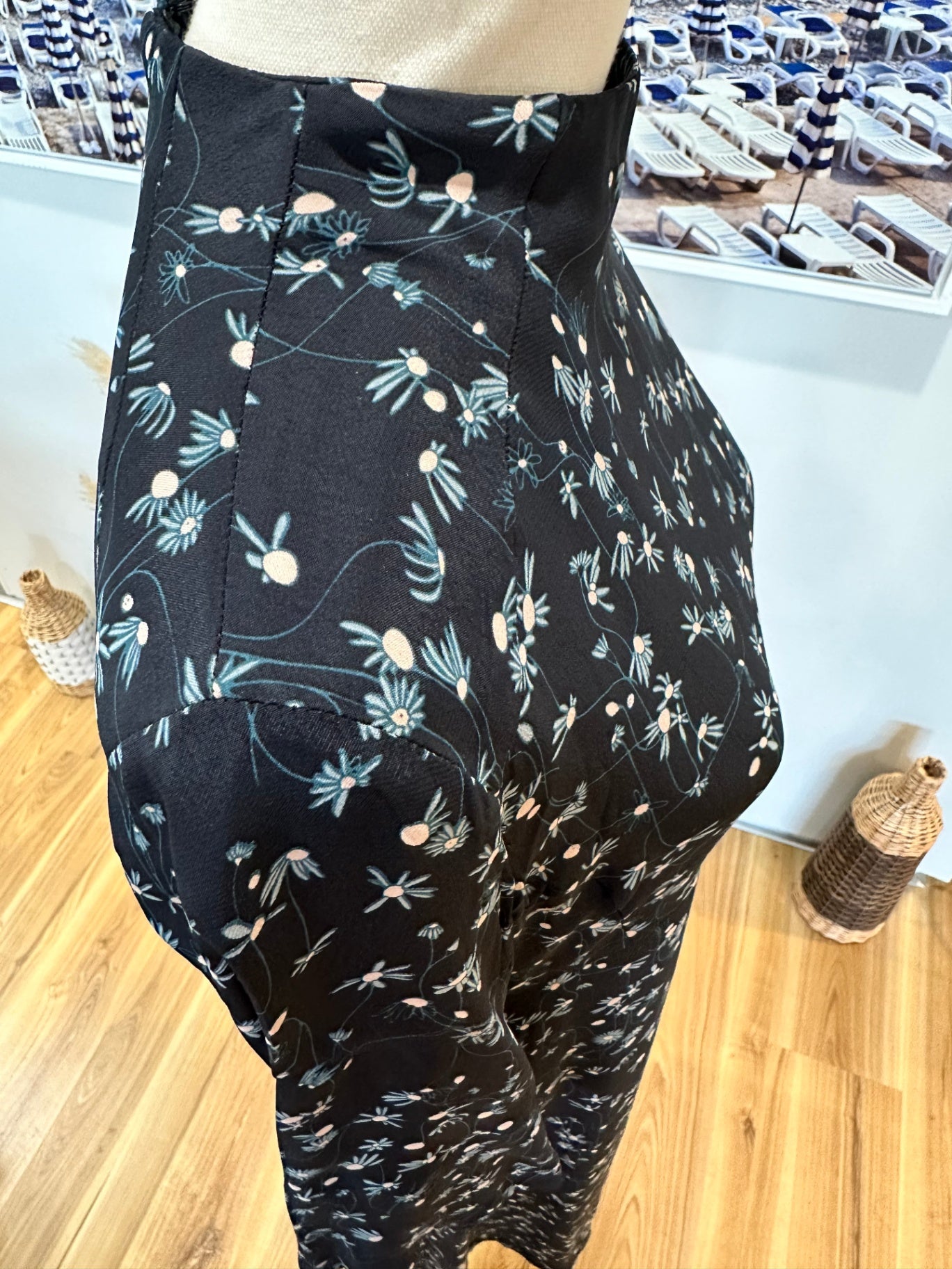 [SALE] Country Road - Dress - Size 6 - Navy w floral pattern