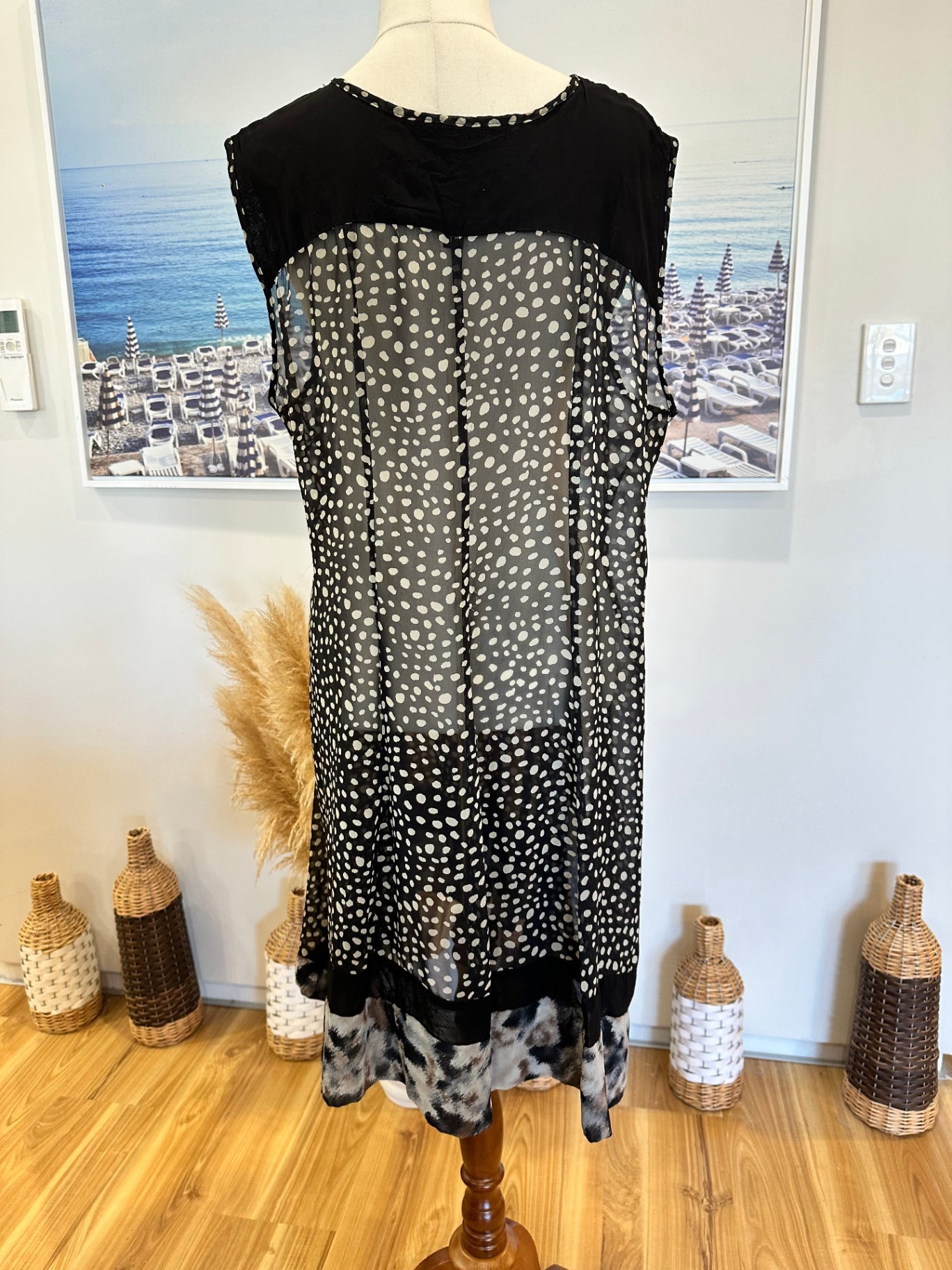 [SALE] Verge - Dress - Size 16 - Black and white