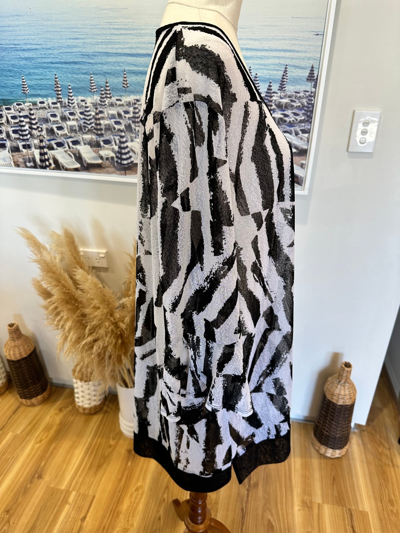 [SALE] Taking Shape - Dress - Size 16 - Black and white