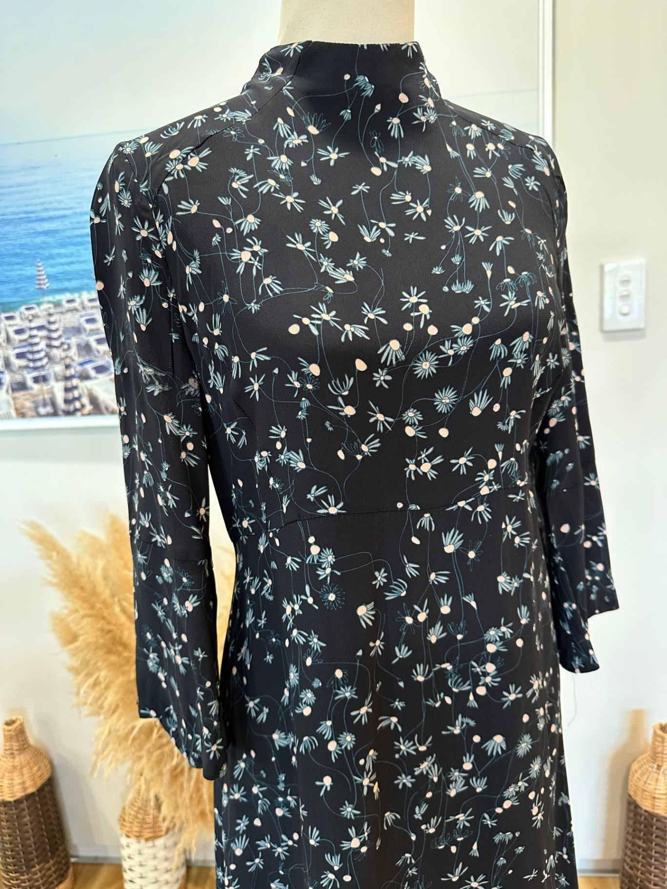 [SALE] Country Road - Dress - Size 6 - Navy w floral pattern