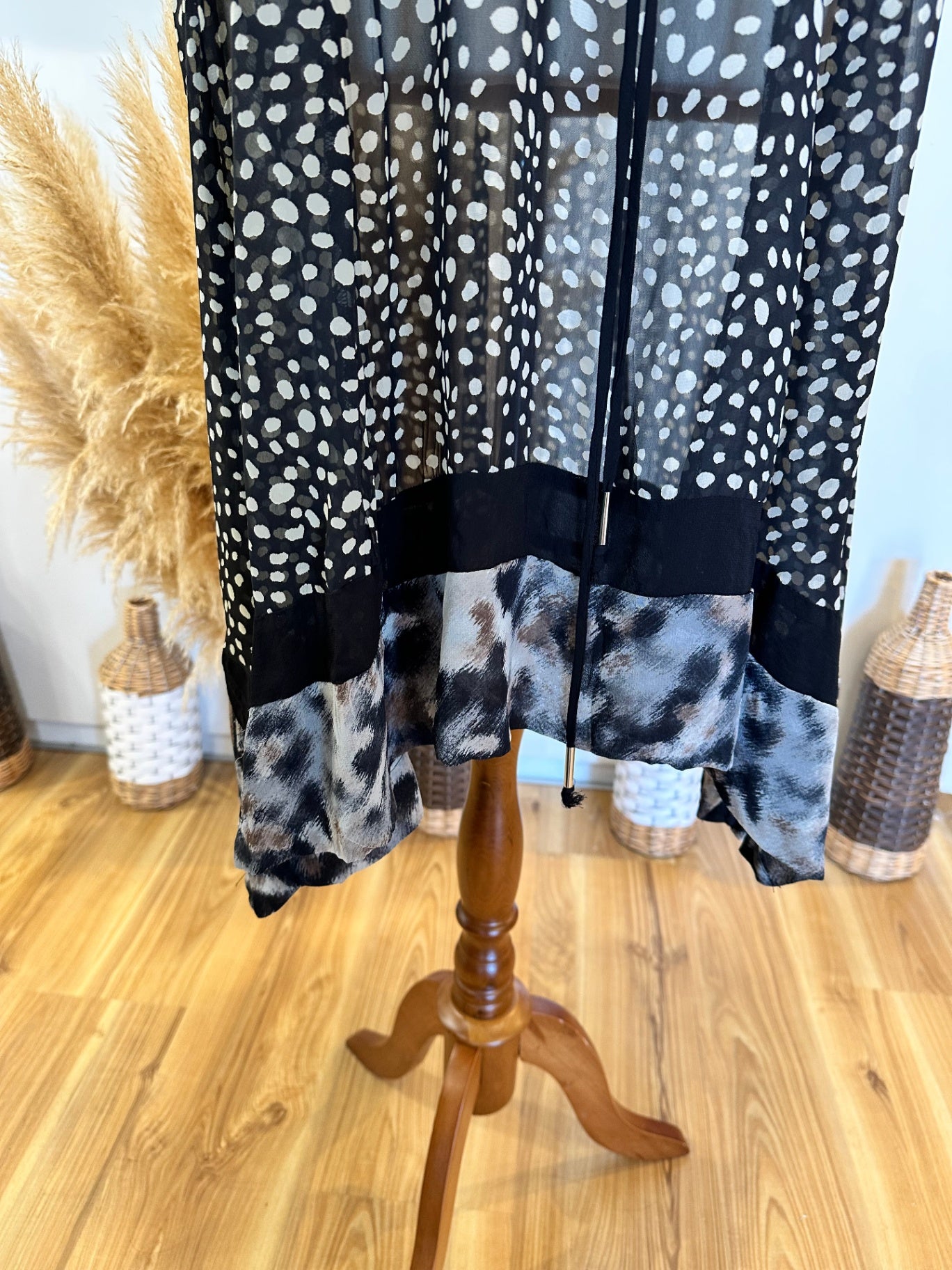 [SALE] Verge - Dress - Size 16 - Black and white