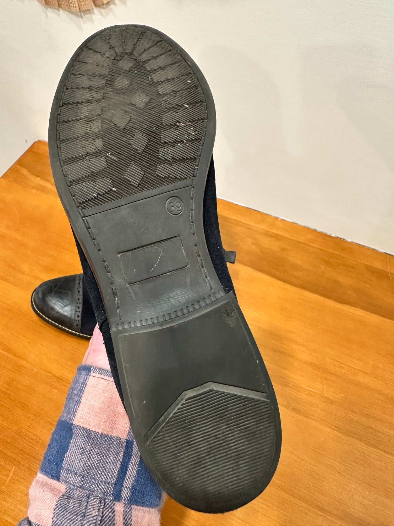 [SALE] 5th Avenue - Chelsea Boots - Leather and Suede - Size EU 39 Navy *some scratching at toe*