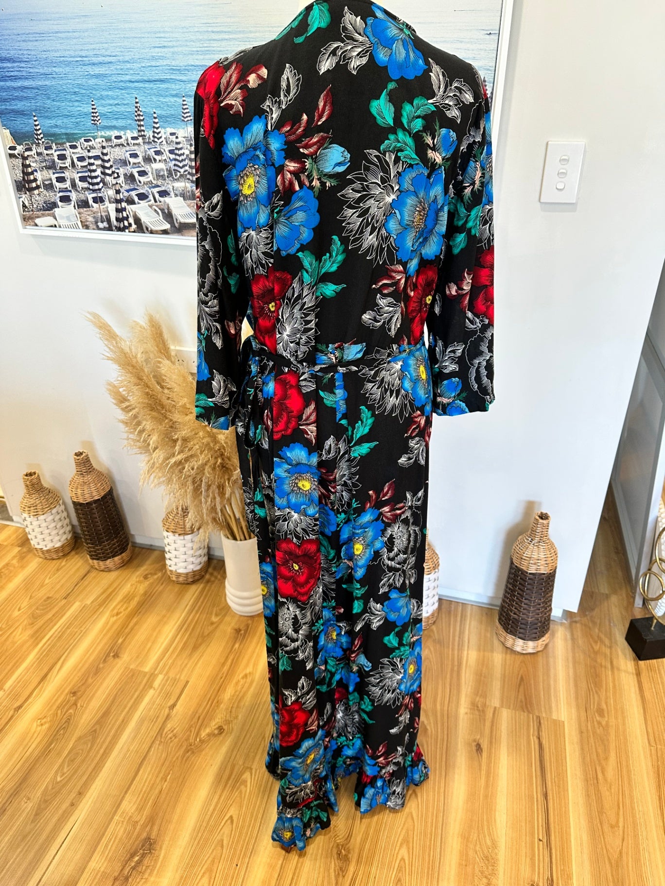 [SALE] TCD - Made in New Zealand - Maxi Dress - Large - Black & Floral