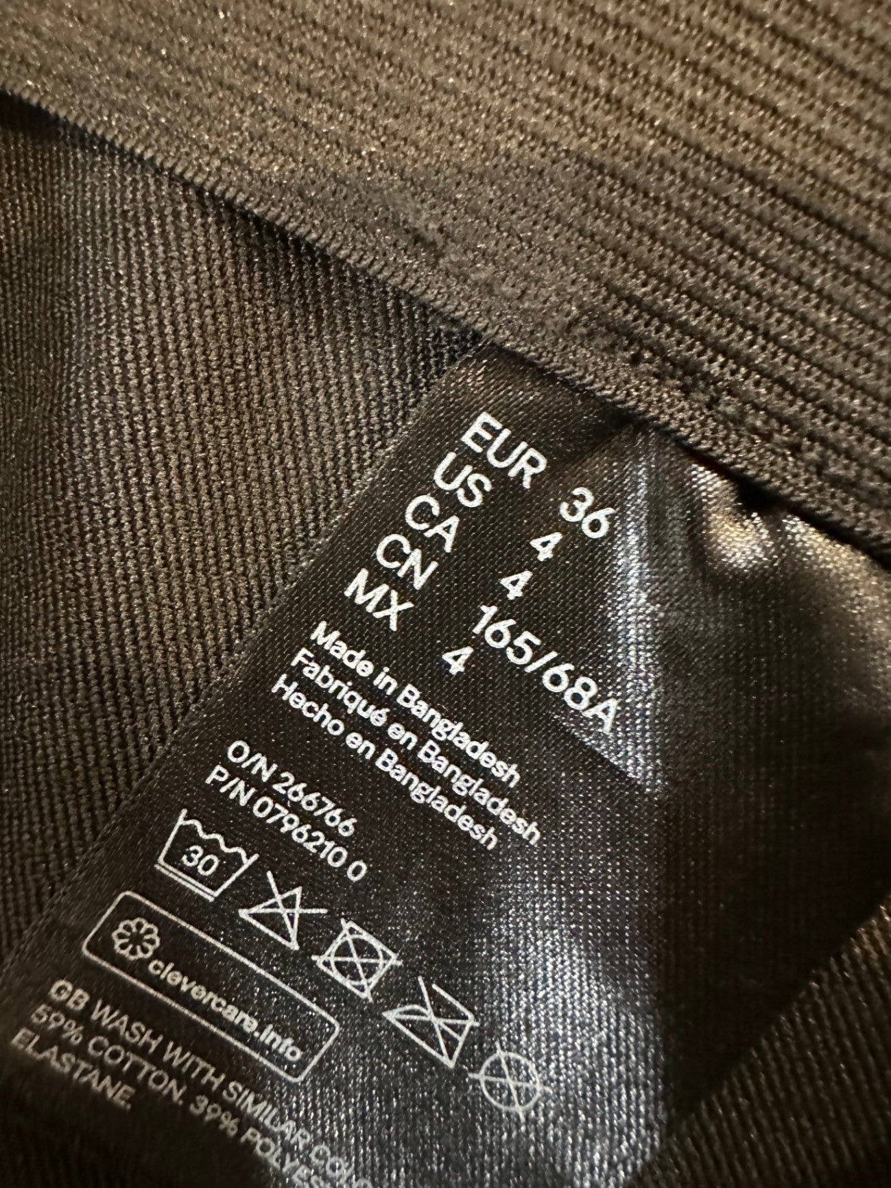 [SALE] H&M - Pants / Leggings - Size 8 - Black w Shine