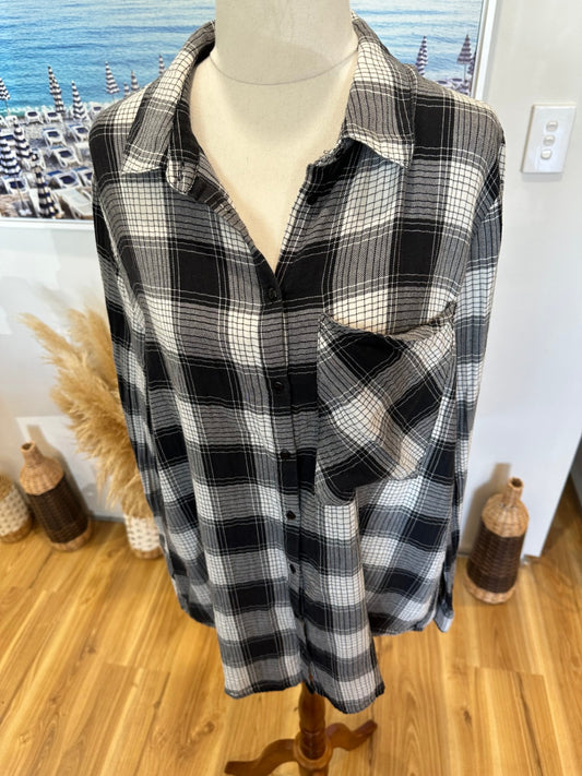 [SALE] Long Lost - Flannel Shirt - Size 14 - Black and White
