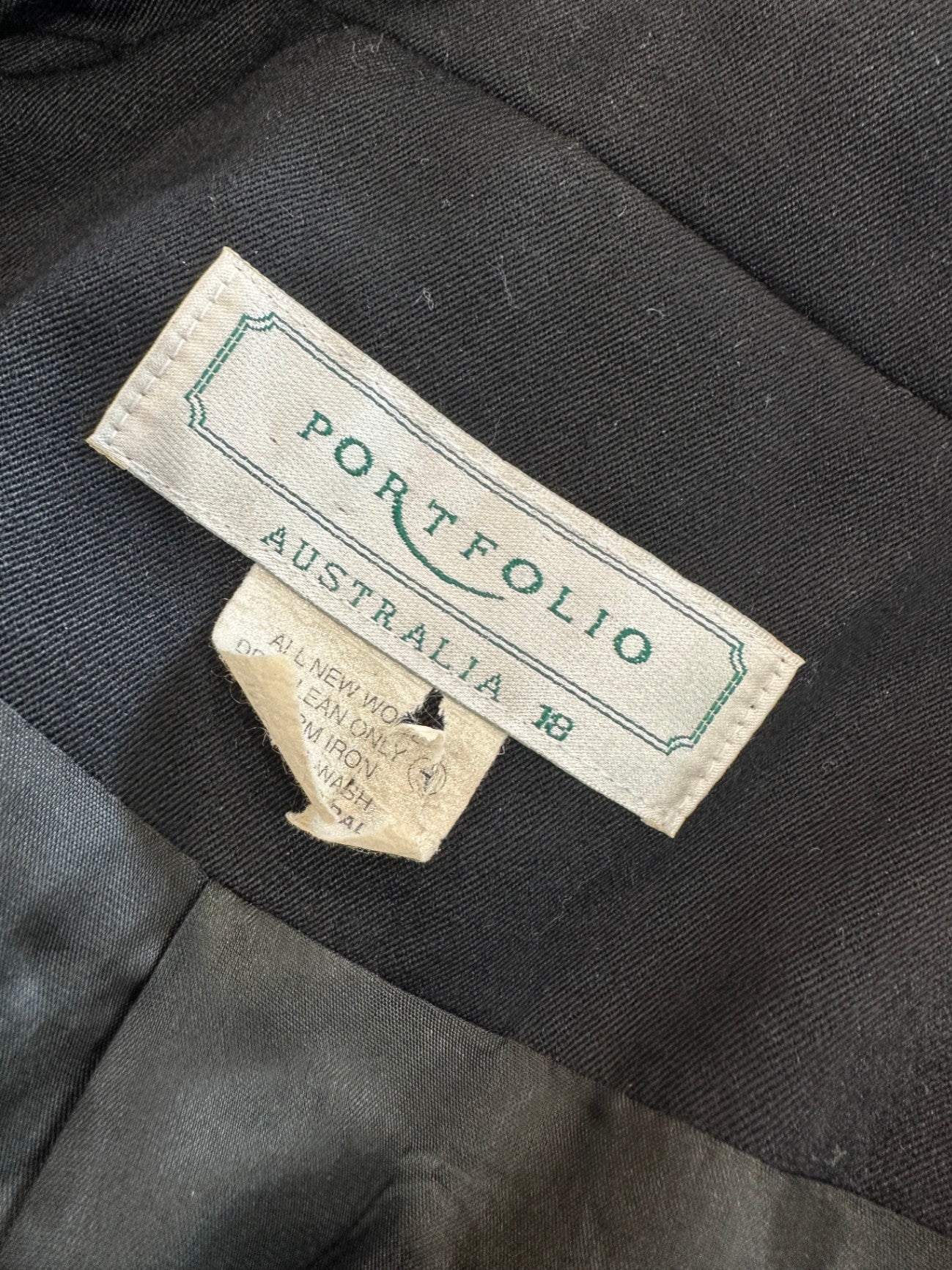 [SALE] Portfolio - Boxy Blazer - Size 10 - Black