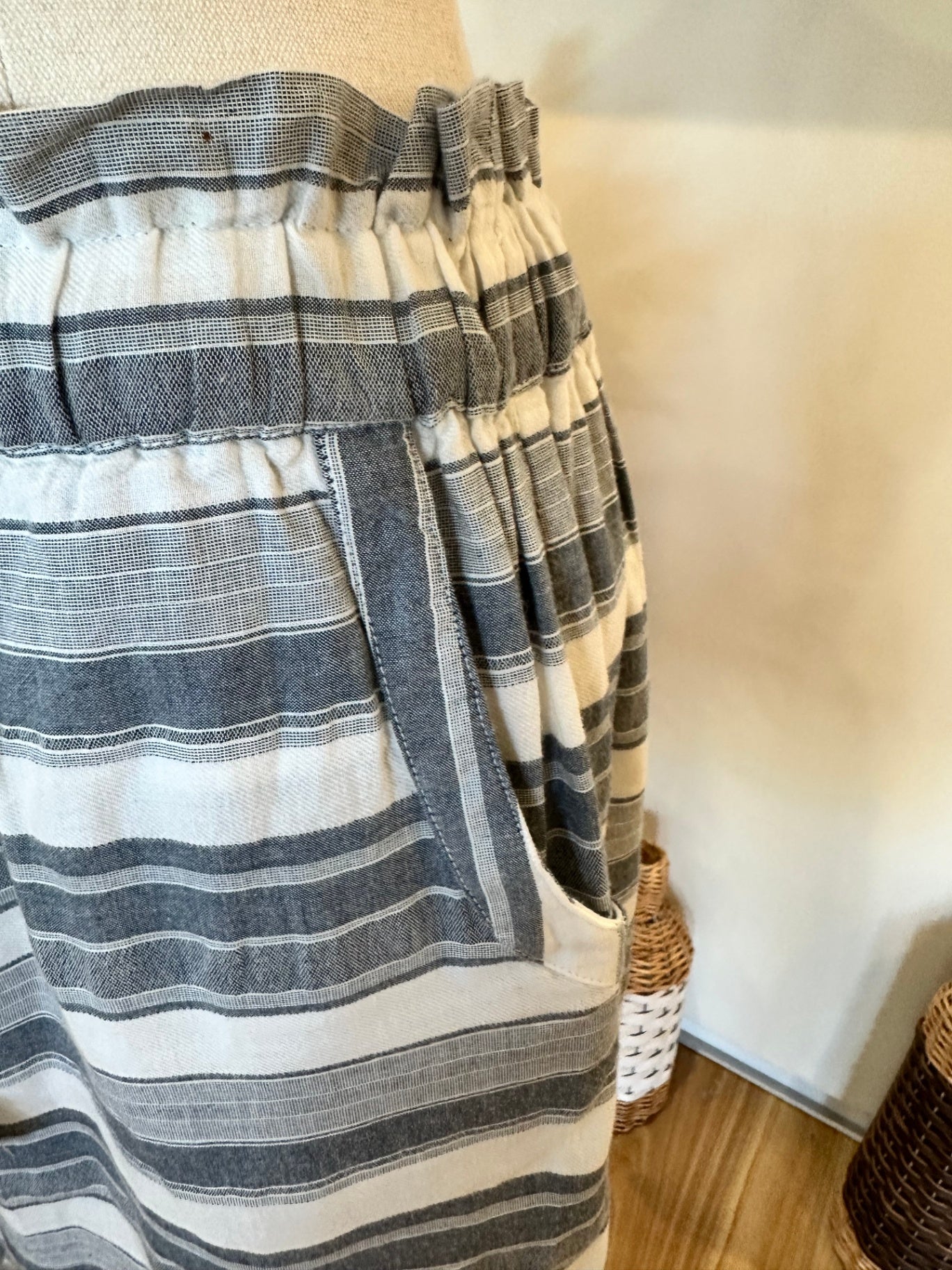 [SALE] Camaieu - Mini Skirt - Size Medium - Grey and White