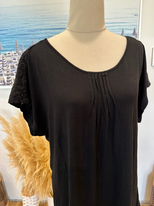 [SALE] David Jones - Top - Medium - Black w Lace feature