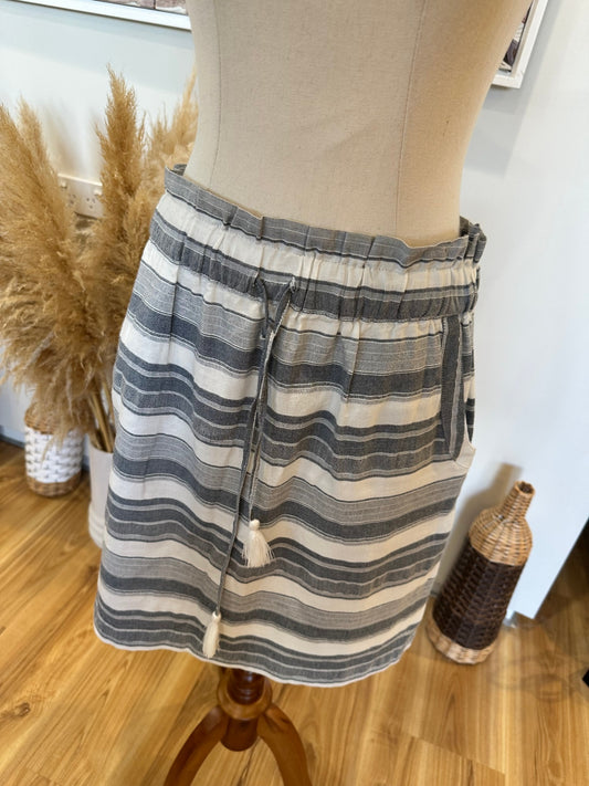 [SALE] Camaieu - Mini Skirt - Size Medium - Grey and White