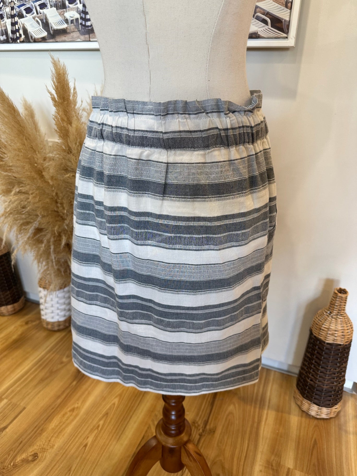 [SALE] Camaieu - Mini Skirt - Size Medium - Grey and White