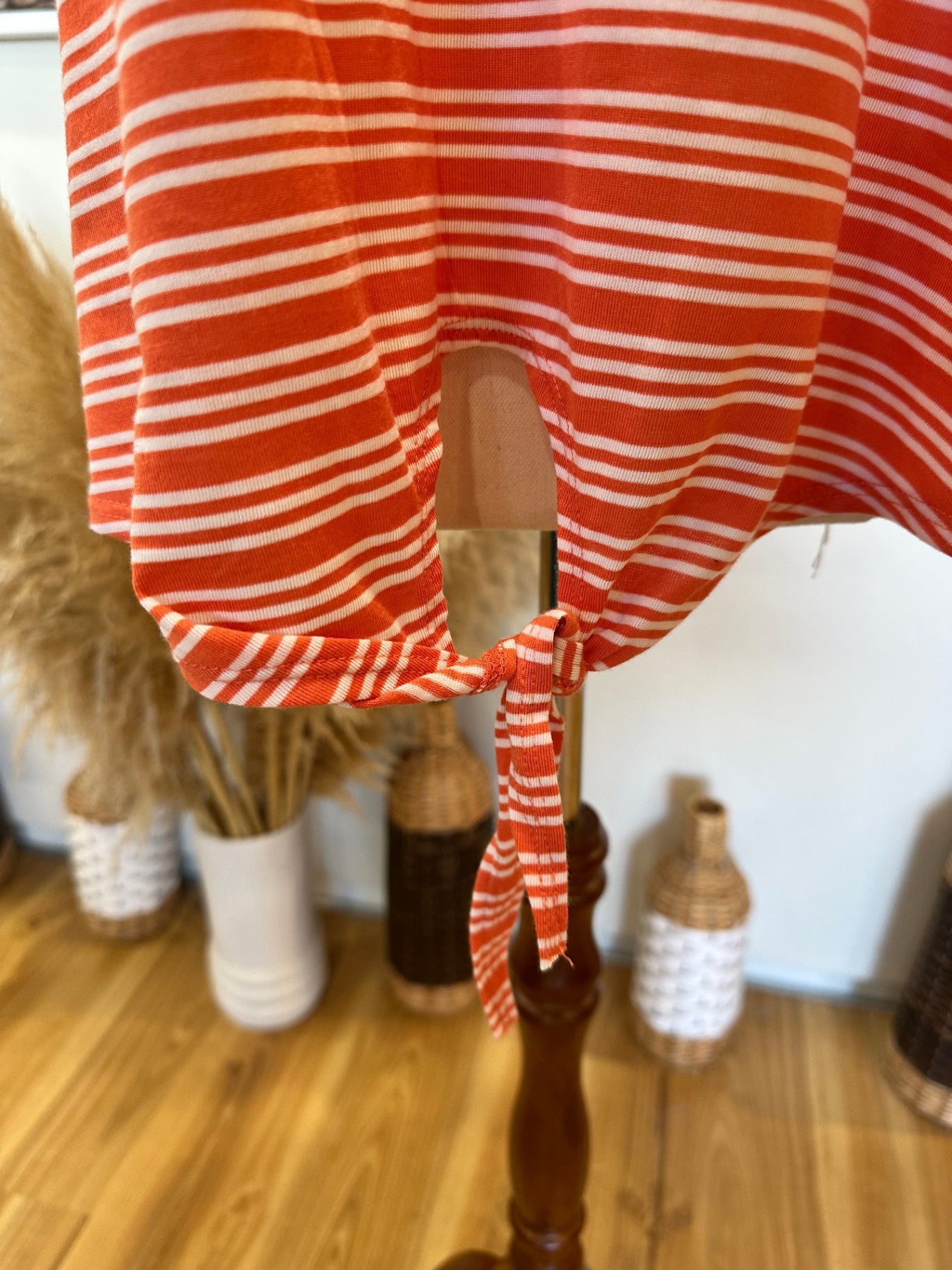 [SALE] T-Shirt - Large - Orange and White Stripes