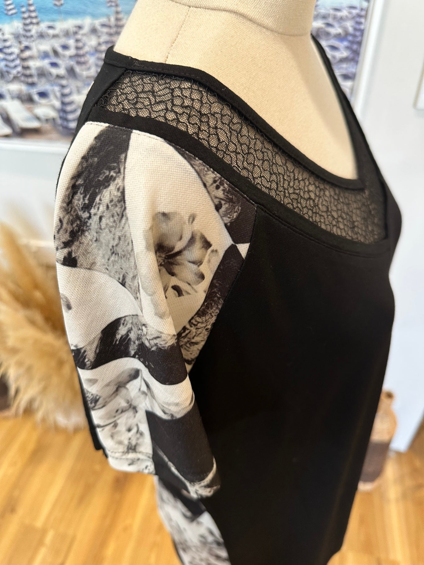 [SALE] Macjays - Top - Size 14 - Black and white