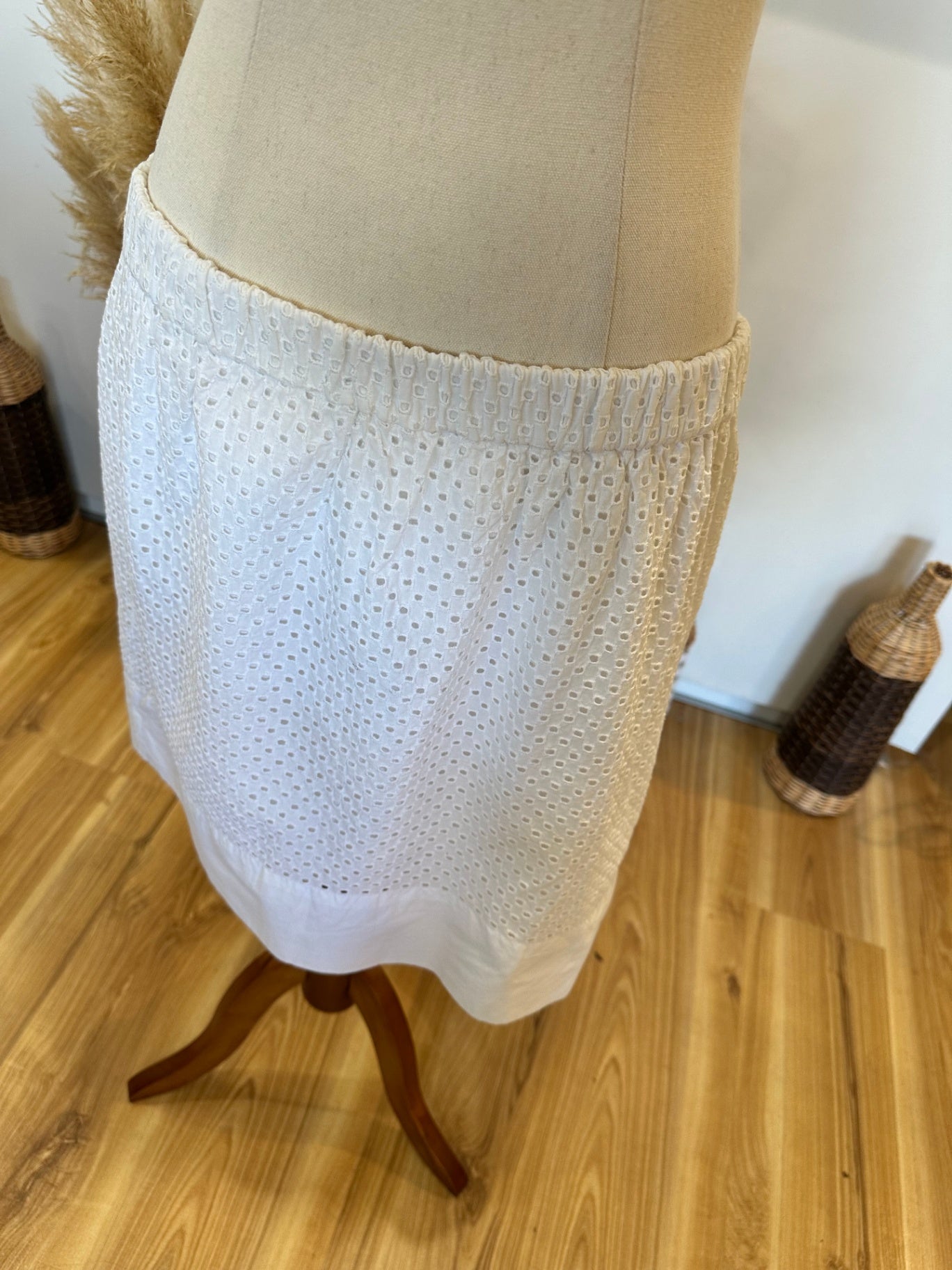 [SALE] Gap - Mini Skirt - Small - Cream / White