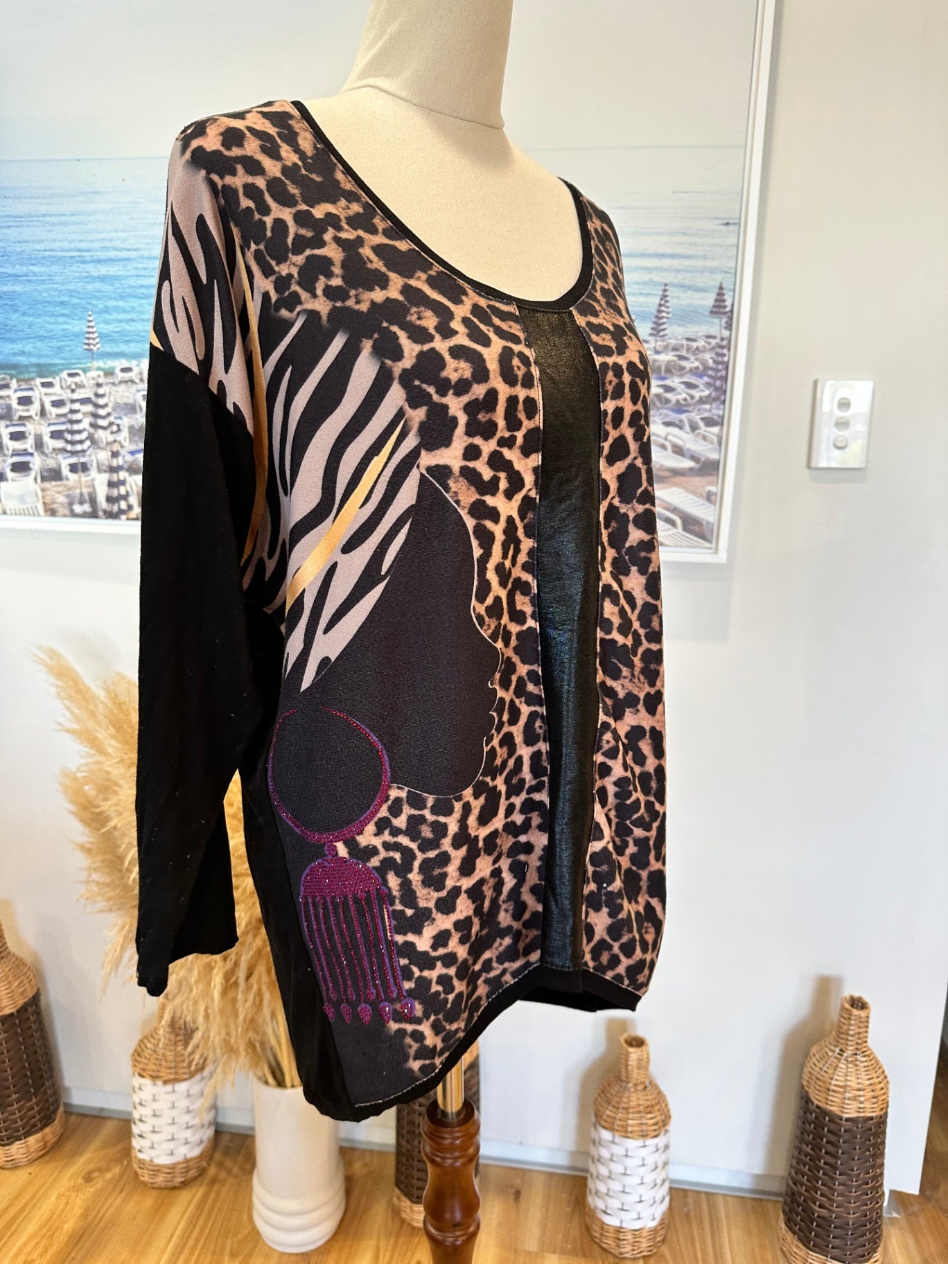 [SALE] Made in Italy - Top - Medium - Black w Silhouette