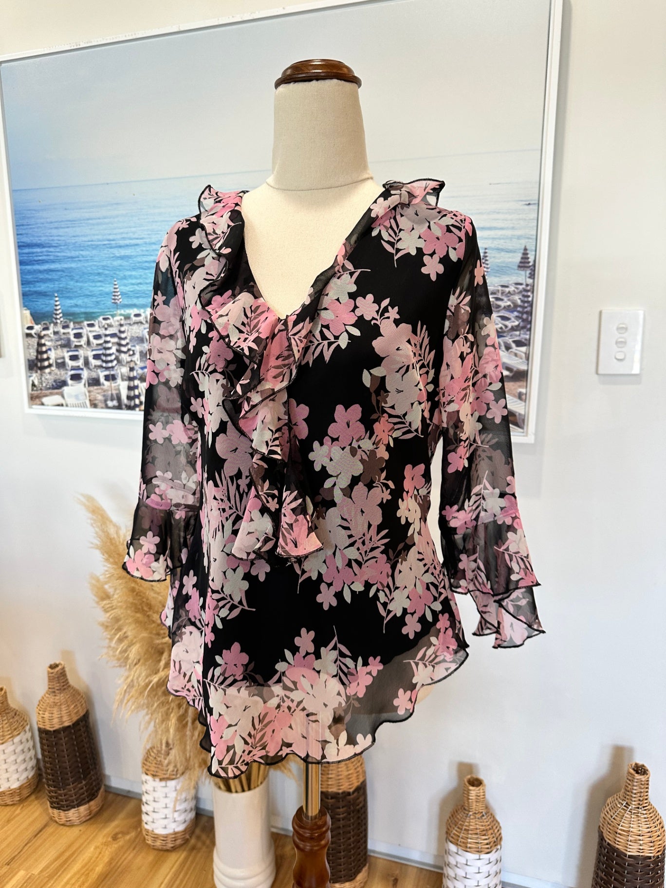 [SALE] Expression - Blouse - Size 12 - Black with pink and white floral pattern