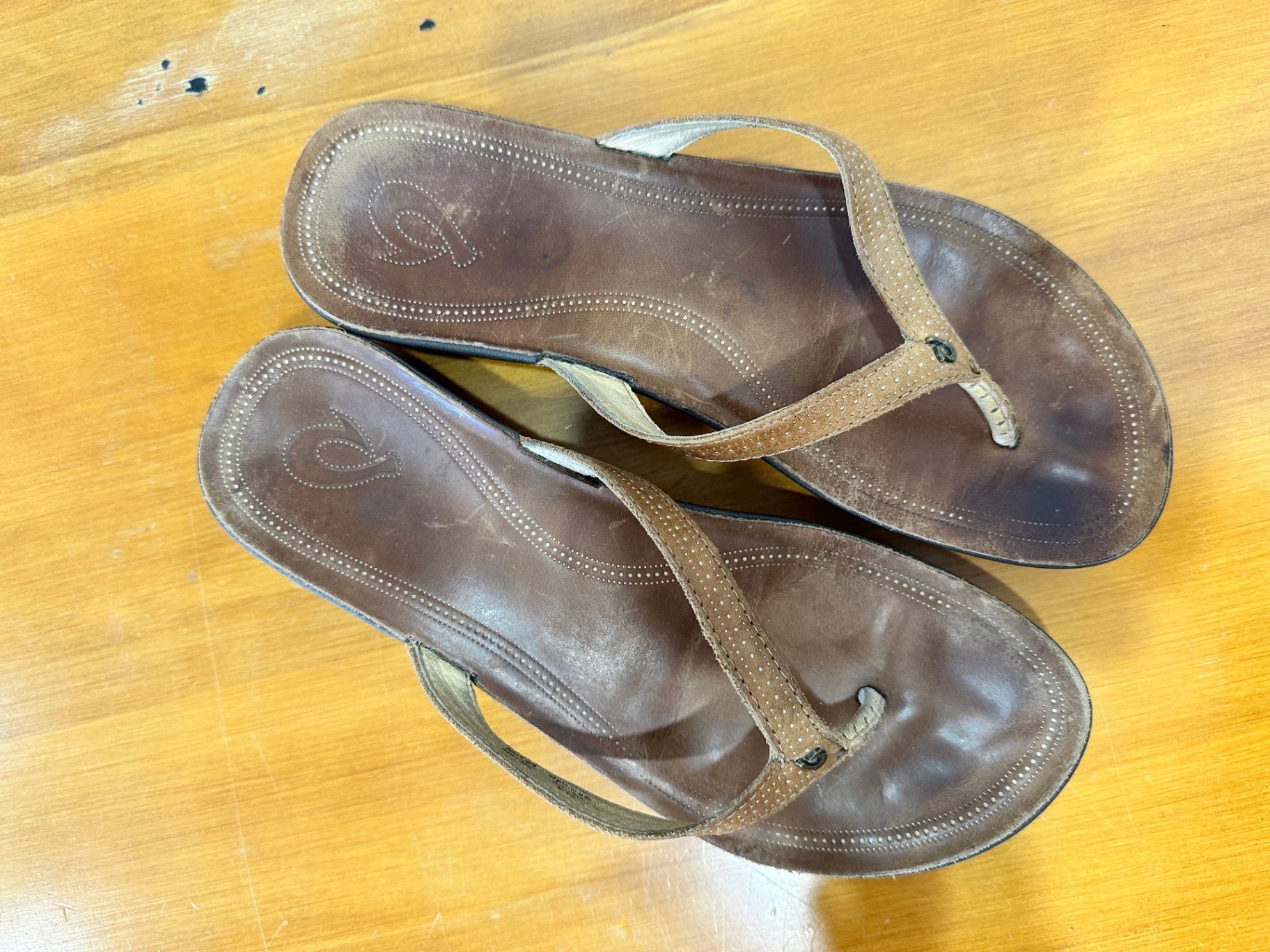 [SALE] OluKai Sandals - Size EU 41 - Brown RRP: $180