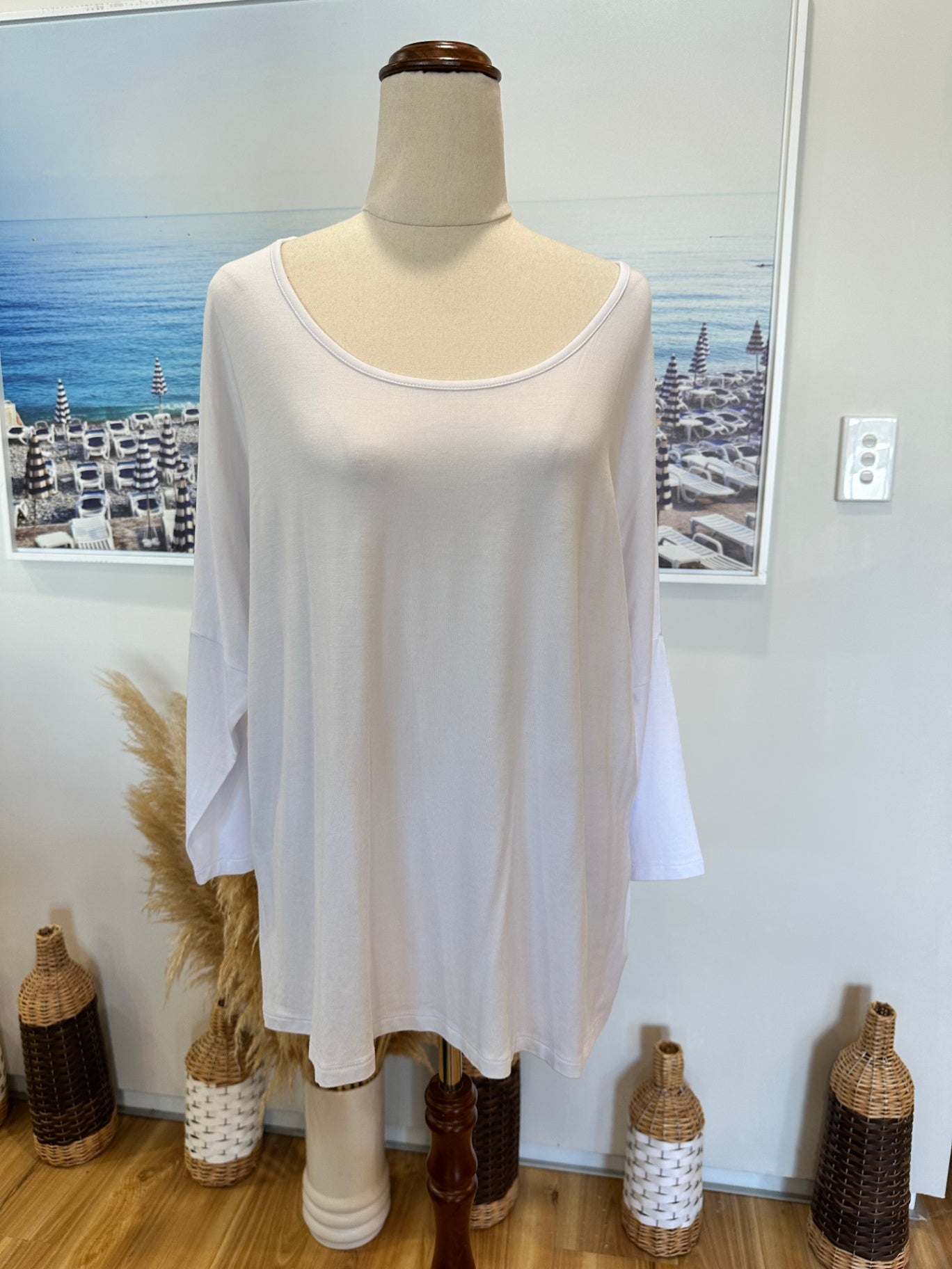[SALE] White Batwing Top - Small / Medium