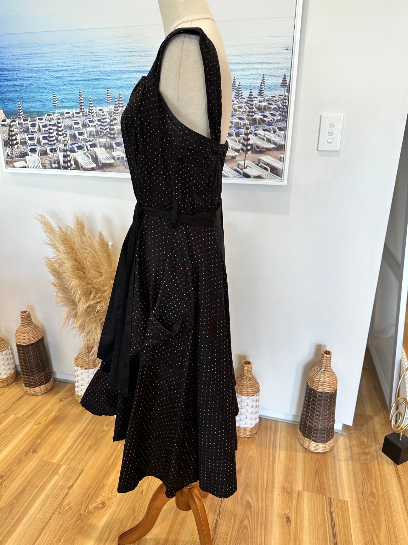 [SALE] Hell Bunny - Dress - Medium - Black with red accents