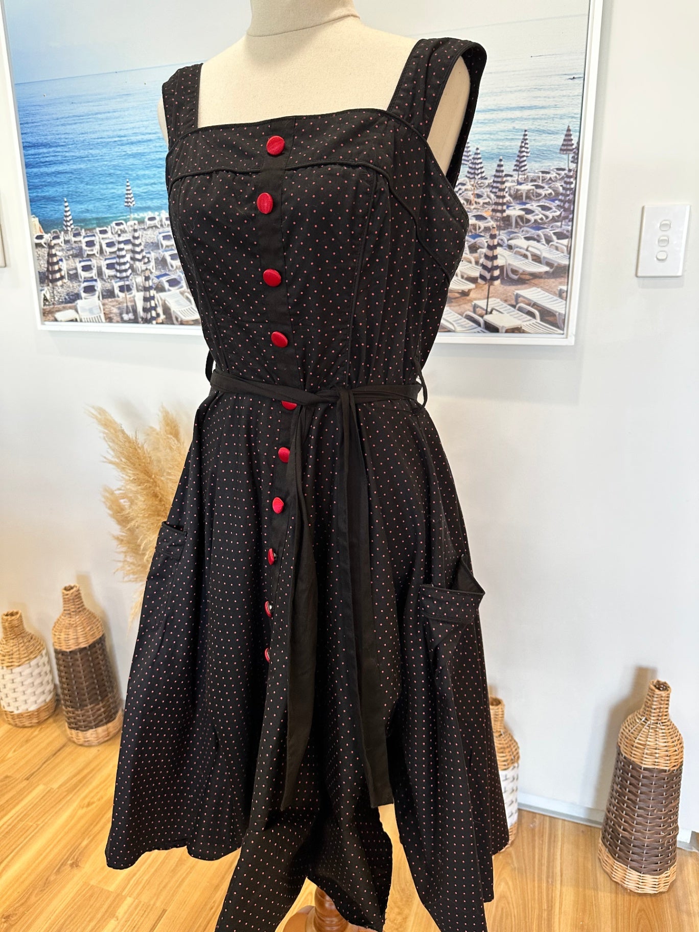 [SALE] Hell Bunny - Dress - Medium - Black with red accents