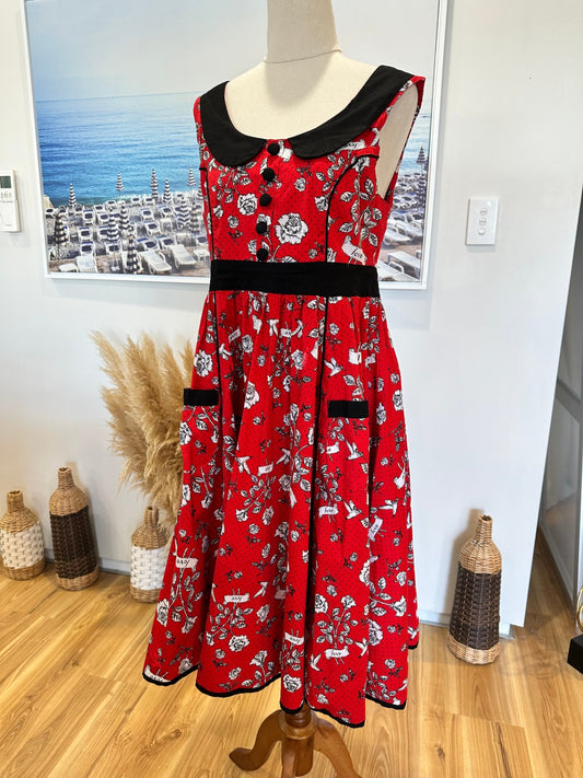Hell Bunny - Rockabilly Dress - Medium - Red w Roses
