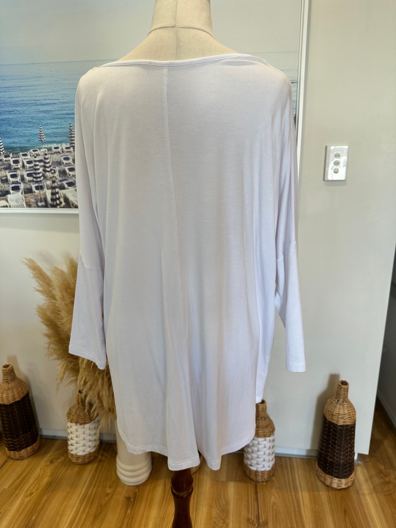 [SALE] White Batwing Top - Small / Medium