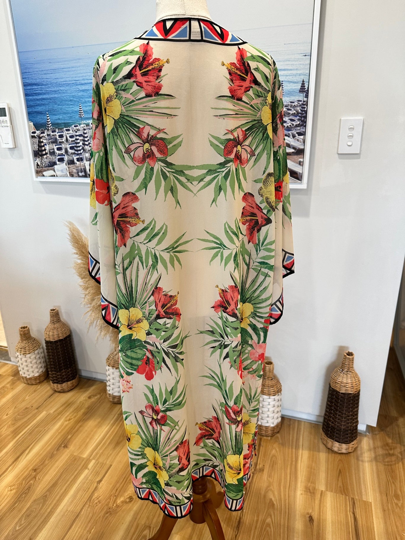 Flying Tomato - Kaftan - One Size - Beige with vibrant floral and geometric patterns