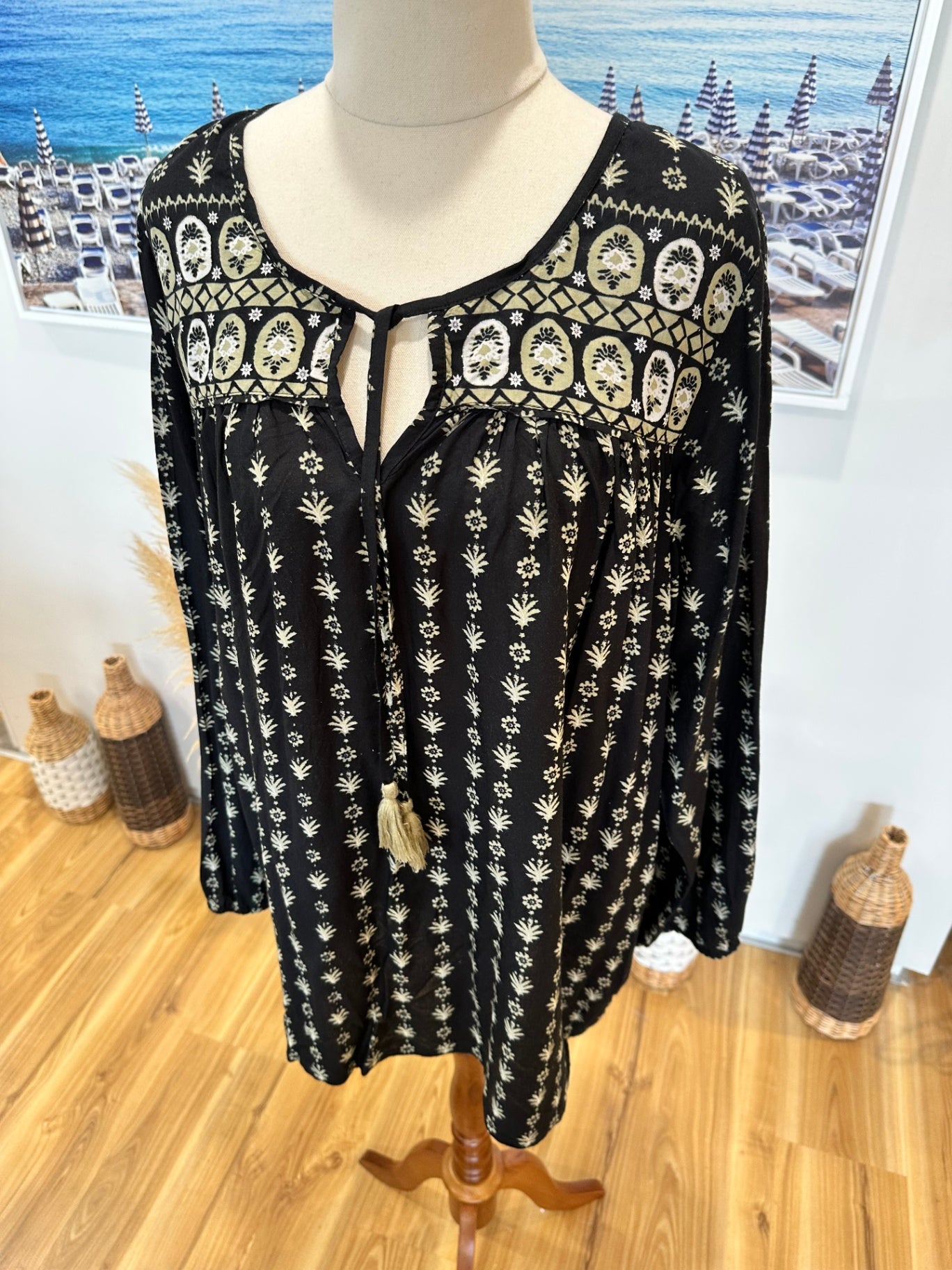 Lazy Beach - Bohemian Top - Large - Black / Taupe