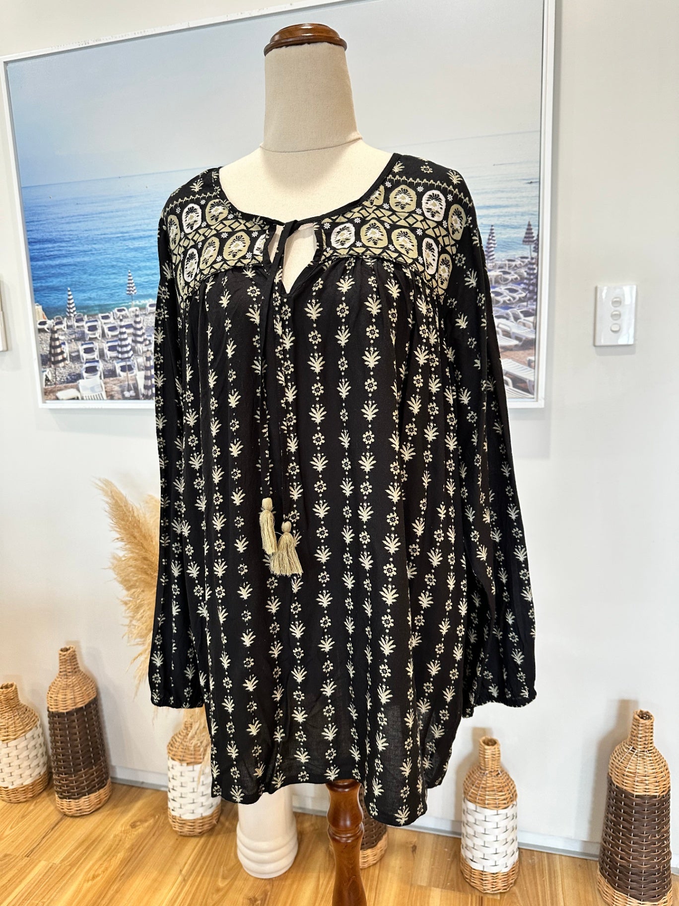 Lazy Beach - Bohemian Top - Large - Black / Taupe