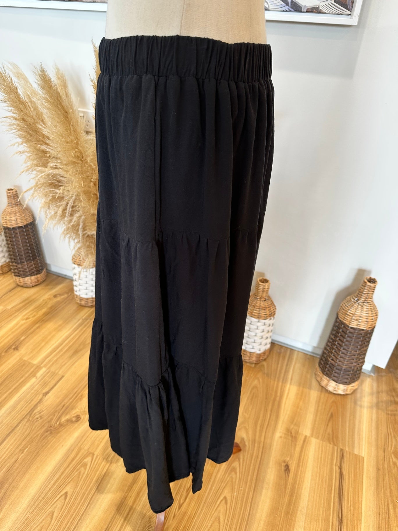 [SALE] La Mode - Midi Skirt - Size 16 - Black
